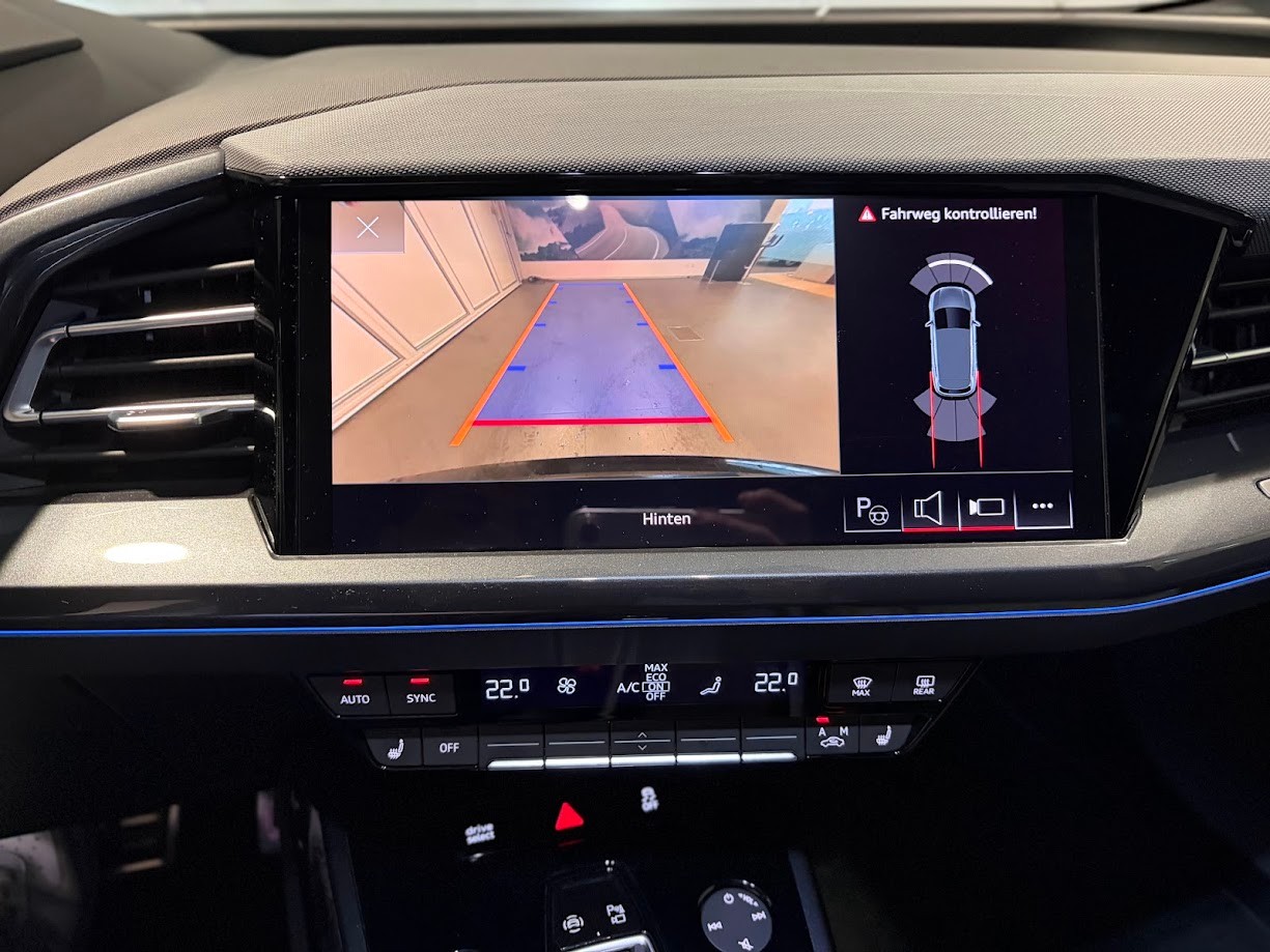AUDI Q4 e-tron 50 quattro-image-9