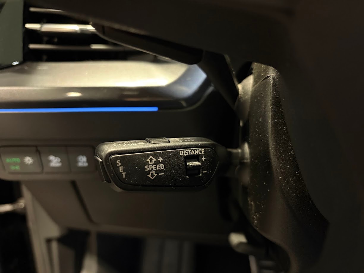 AUDI Q4 e-tron 50 quattro-image-6