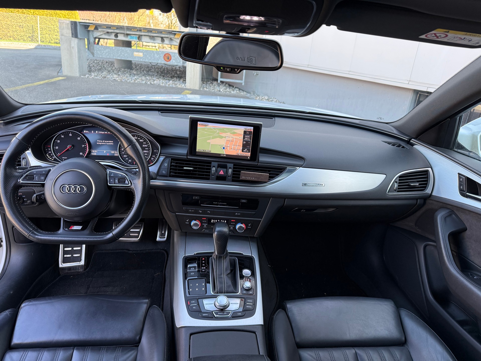 AUDI A6 Avant 2.0 TFSI quattro S-tronic-image-5