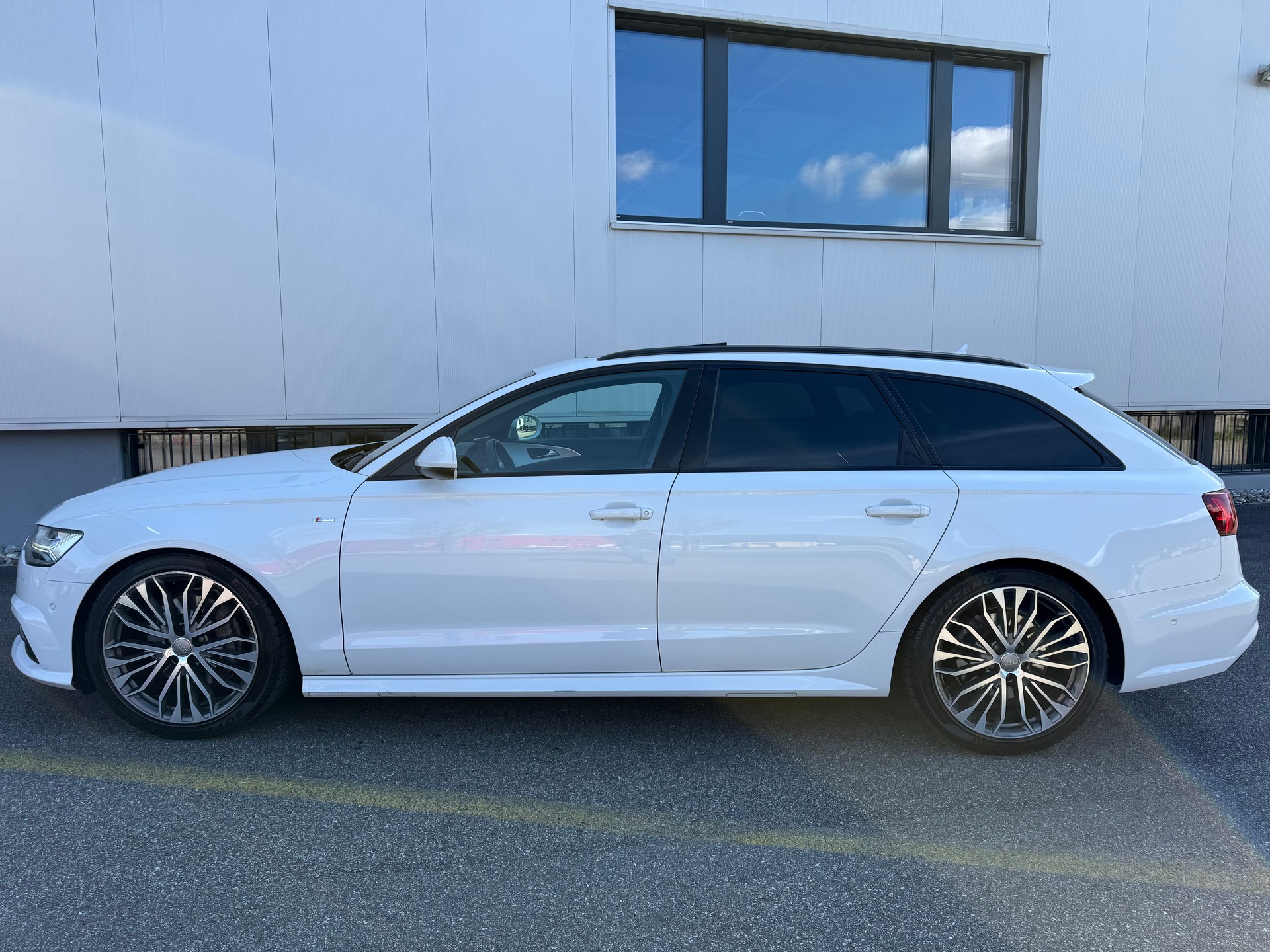 AUDI A6 Avant 2.0 TFSI quattro S-tronic-image-1