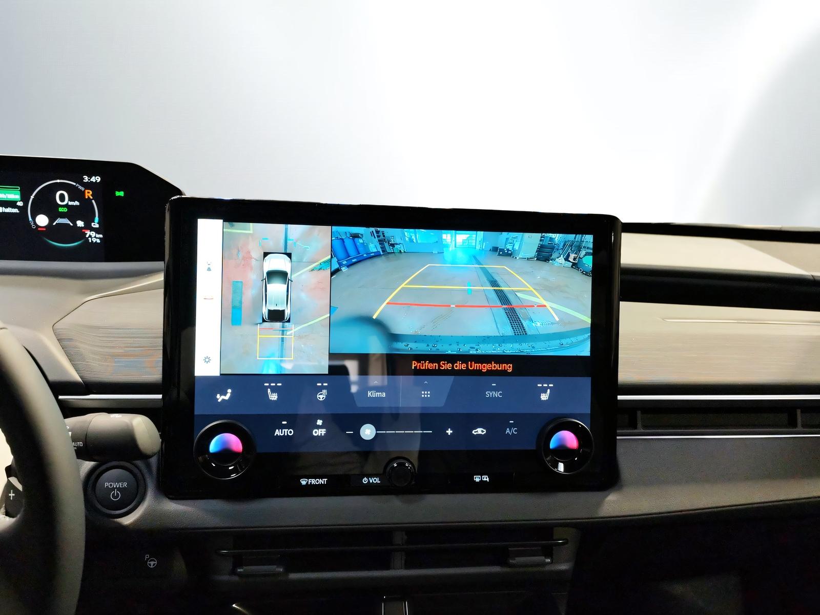 TOYOTA C-HR+ Premium AWD-image-12
