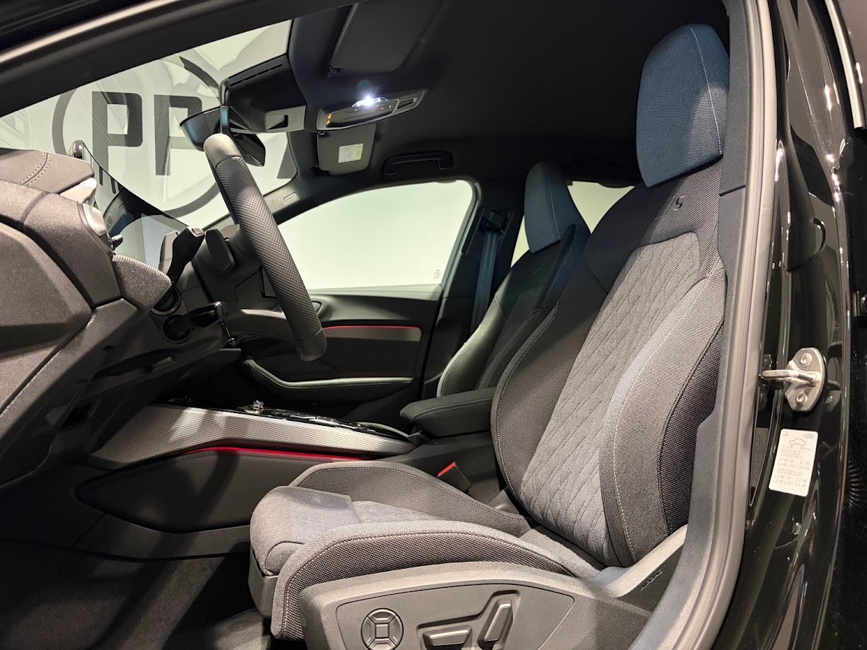 AUDI A5 Avant e-hybrid quattro Attraction 220 kW S tronic-image-3