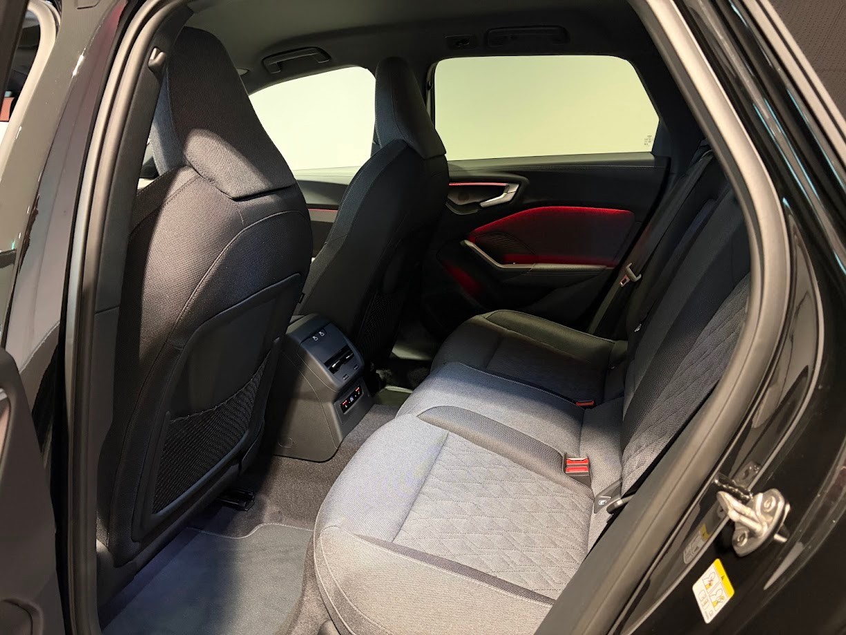 AUDI A5 Avant e-hybrid quattro Attraction 220 kW S tronic-image-4