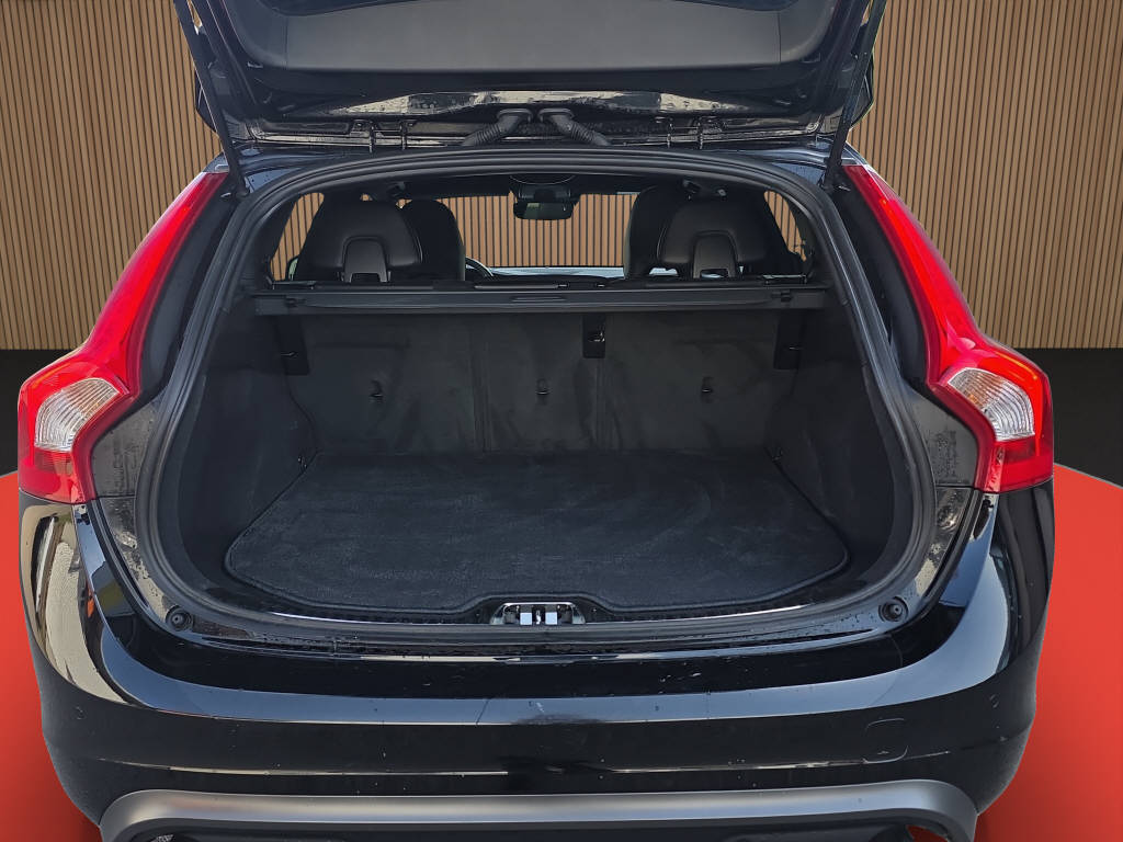 VOLVO V60 2.0 T6 Polestar AWD-image-10