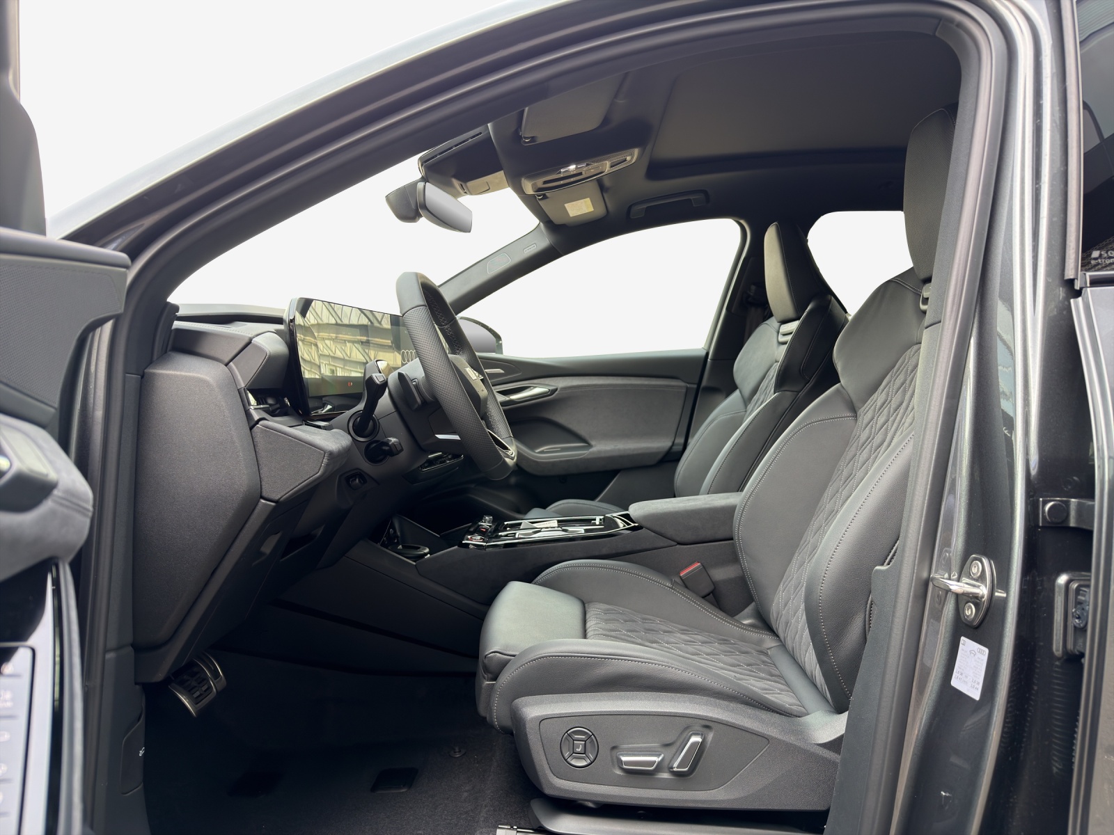 AUDI SQ6 e-tron quattro-image-7