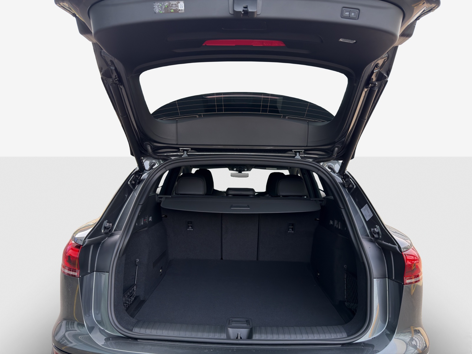AUDI SQ6 e-tron quattro-image-12