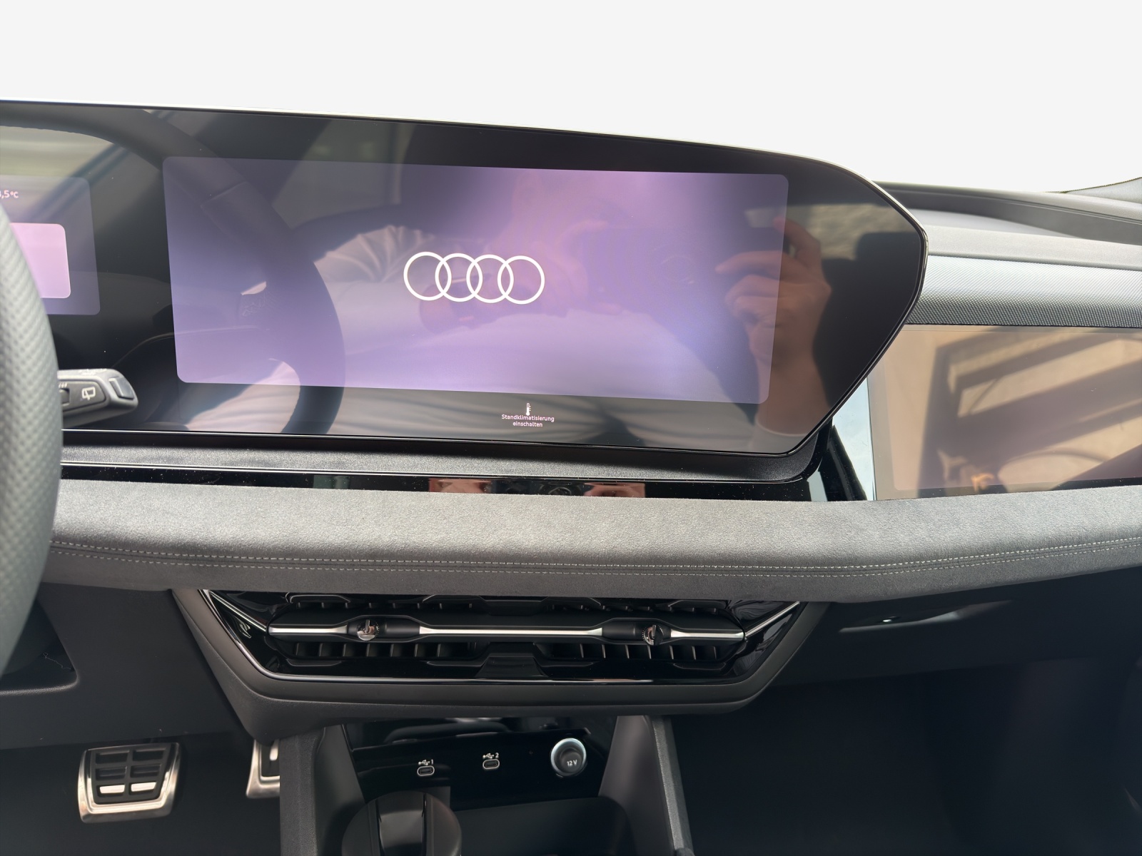AUDI SQ6 e-tron quattro-image-10