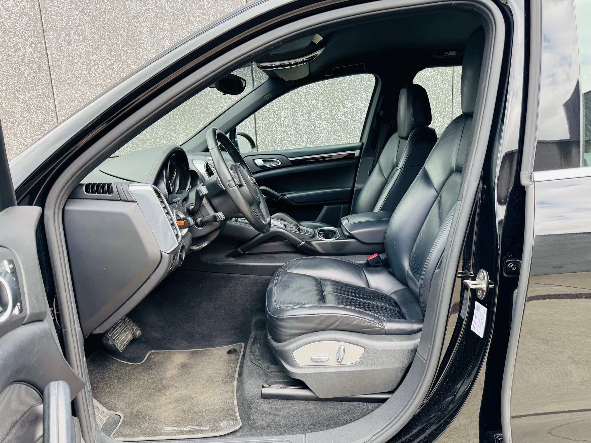 PORSCHE Cayenne Diesel-image-10