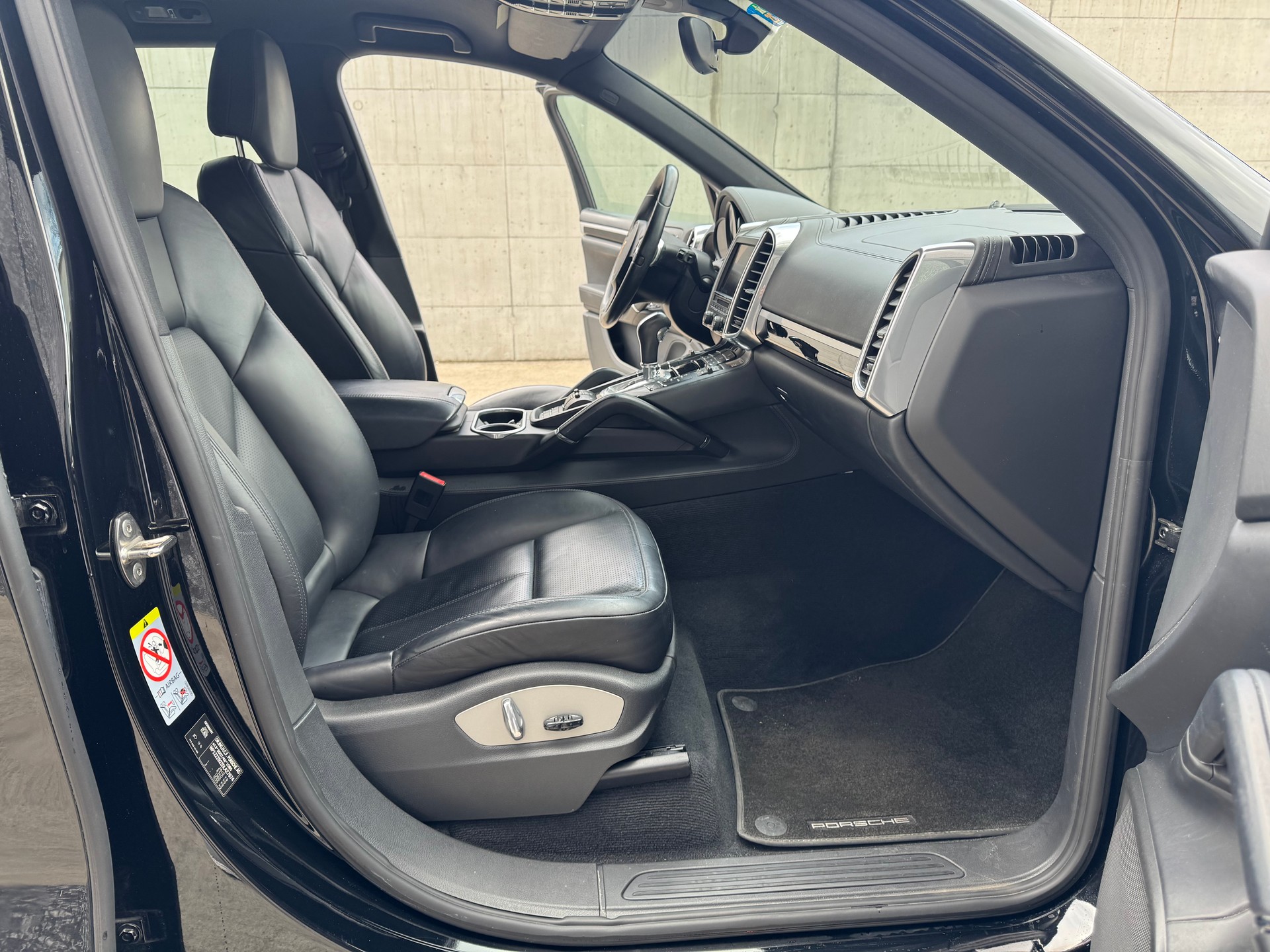 PORSCHE Cayenne Diesel-image-14