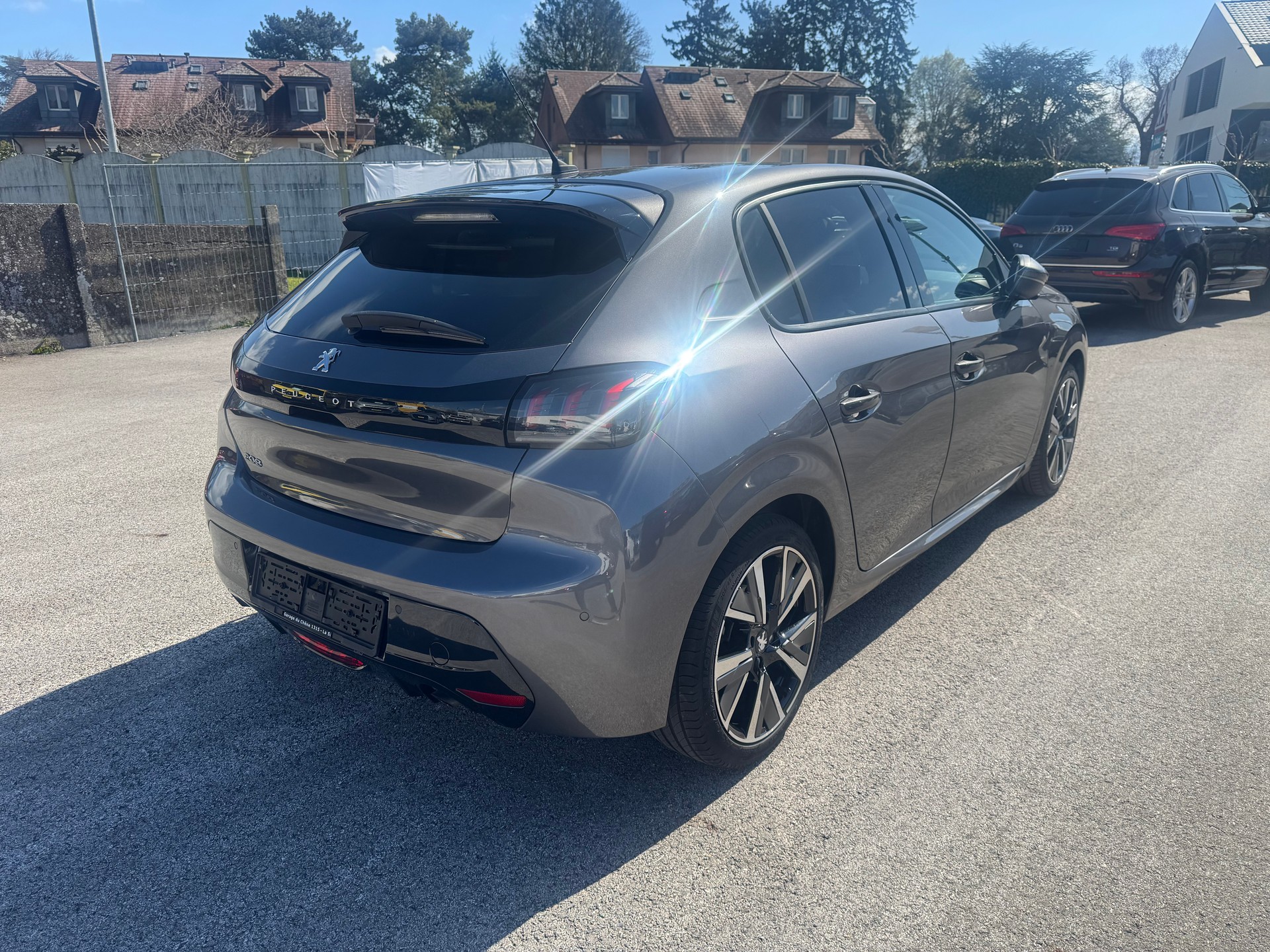 PEUGEOT 208 1.2 PureTech Allure Pack-image-5