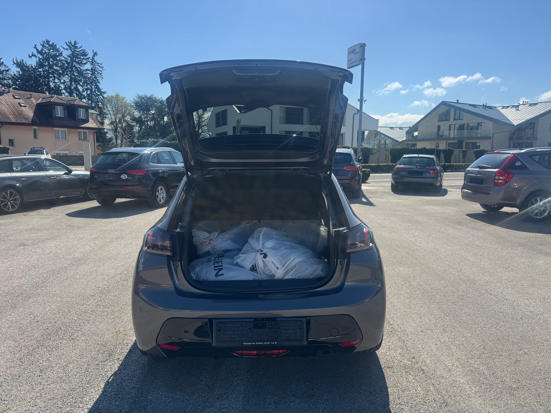 PEUGEOT 208 1.2 PureTech Allure Pack-image-12