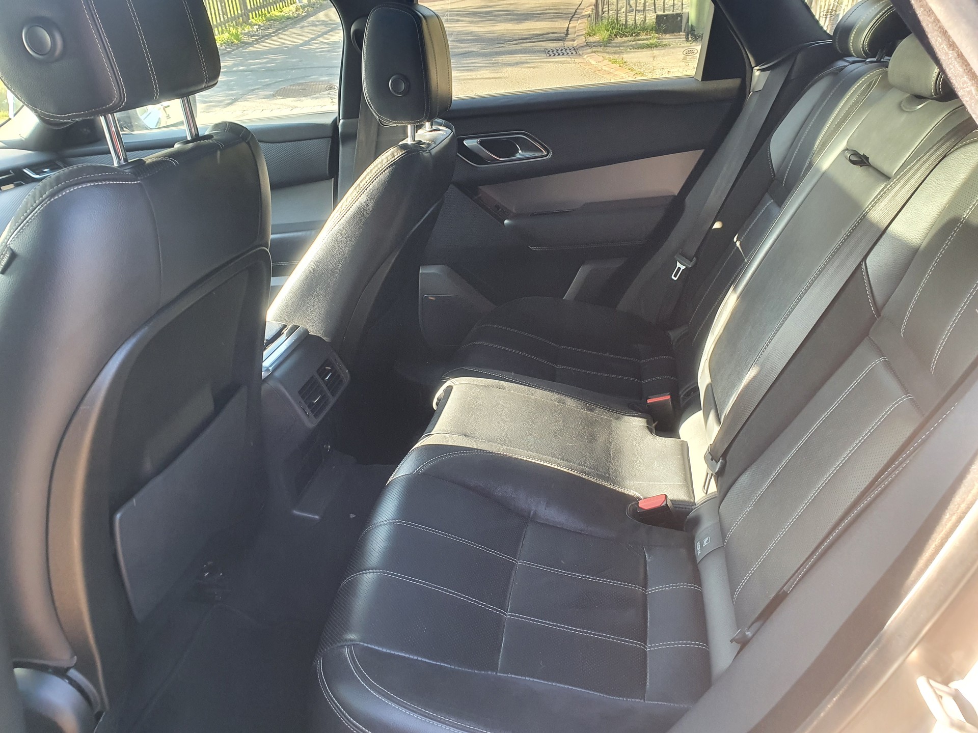 LAND ROVER Range Rover Velar R-Dynamic P 250 S Automatic-image-10
