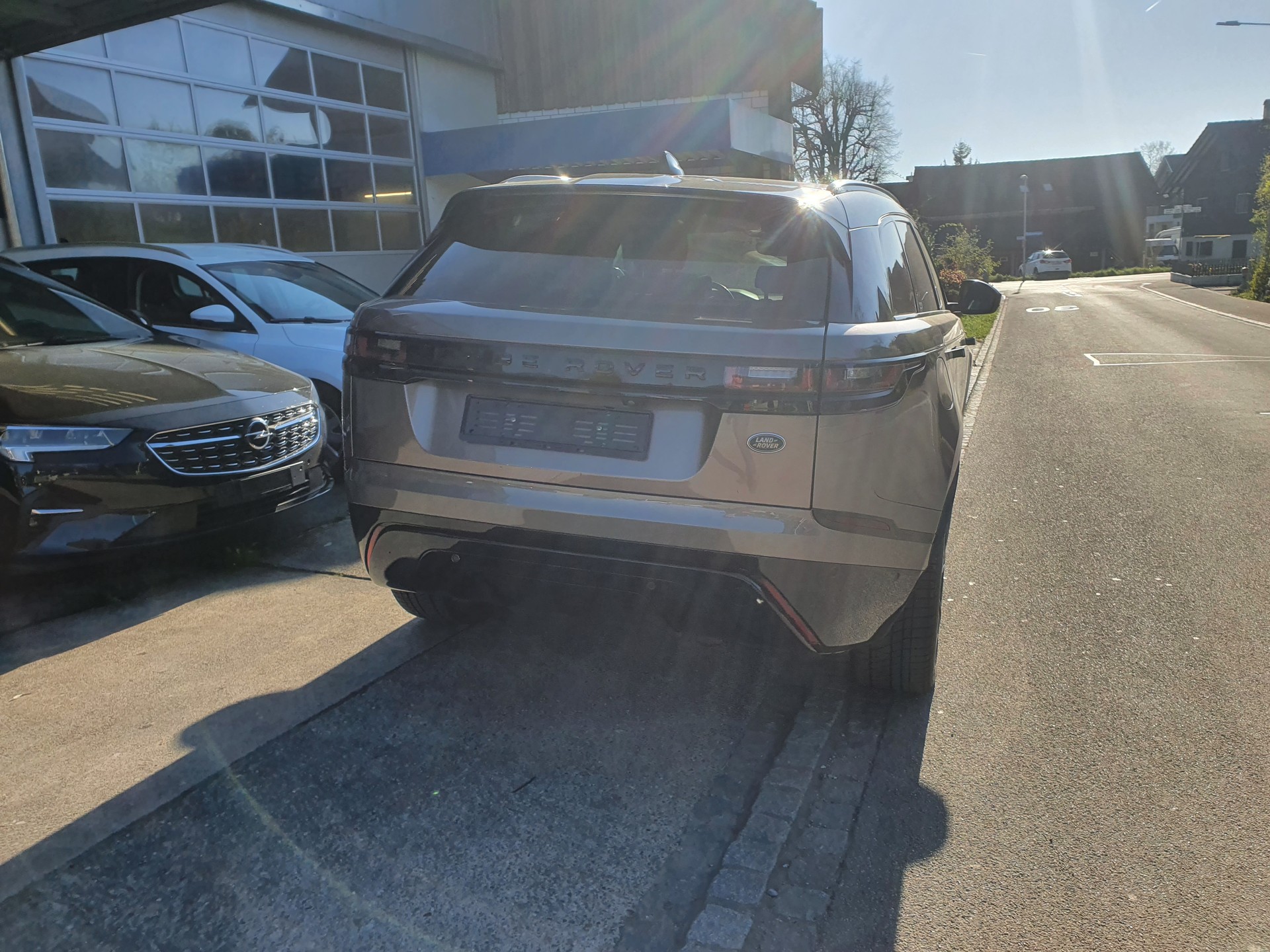 LAND ROVER Range Rover Velar R-Dynamic P 250 S Automatic-image-5