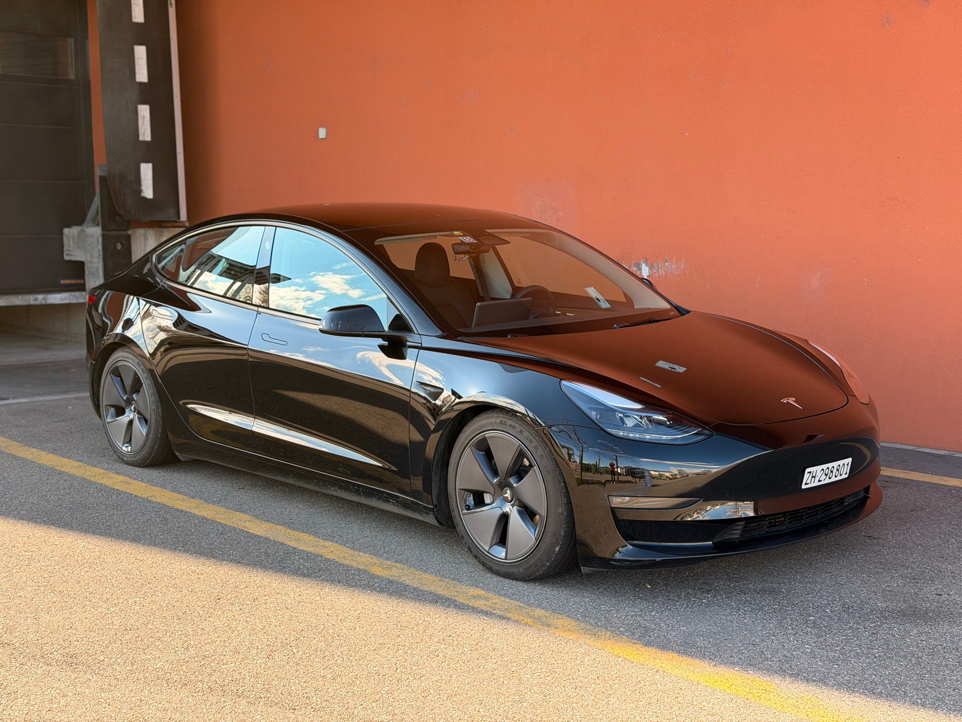 TESLA Model 3 Long Range Dual Motor AWD-image-4