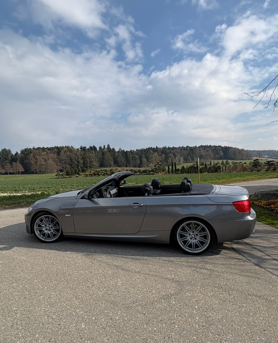 BMW 335i Cabriolet DSG * CH-Fahrzeug * M-Sport * 61‘000 km *-image-4
