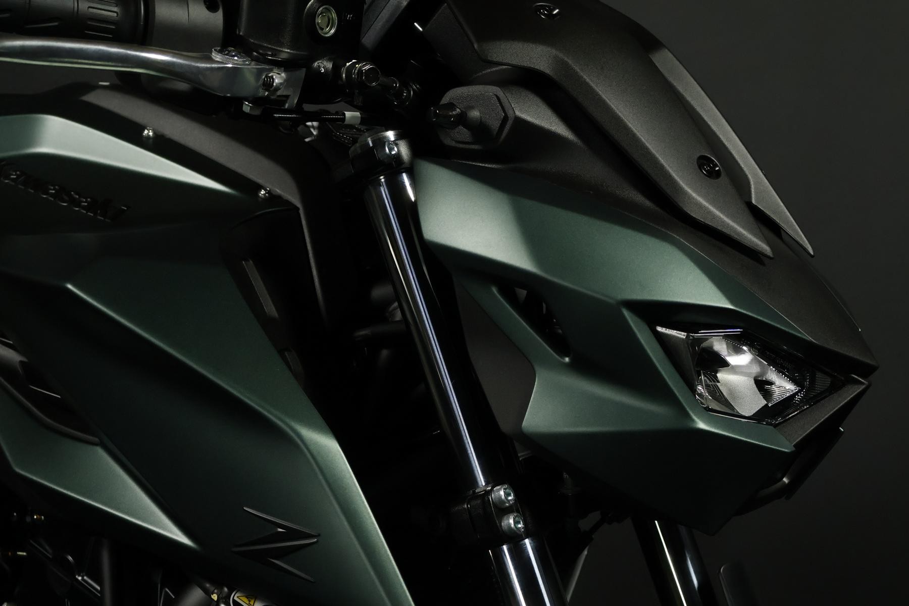 KAWASAKI Z 650 S (50/35 KW) *Darksmaragd* Level 2Sofort Lieferbar-showroom-element-3