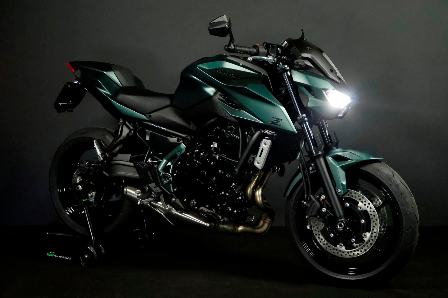 KAWASAKI Z 650 S (50/35 KW) *Darksmaragd* Level 2Sofort Lieferbar-showroom-element-2