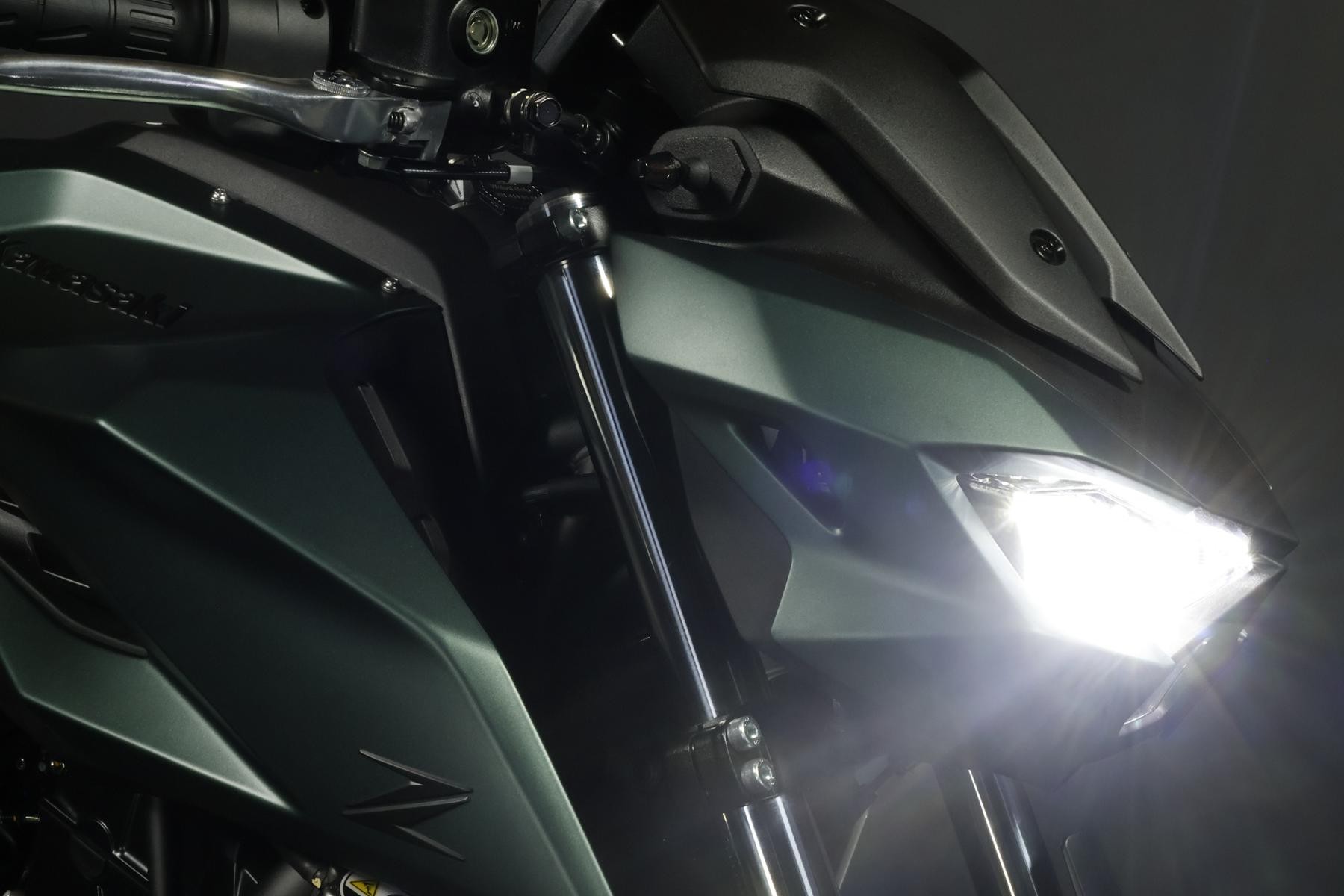 KAWASAKI Z 650 S (50/35 KW) *Darksmaragd* Level 2Sofort Lieferbar-image-4