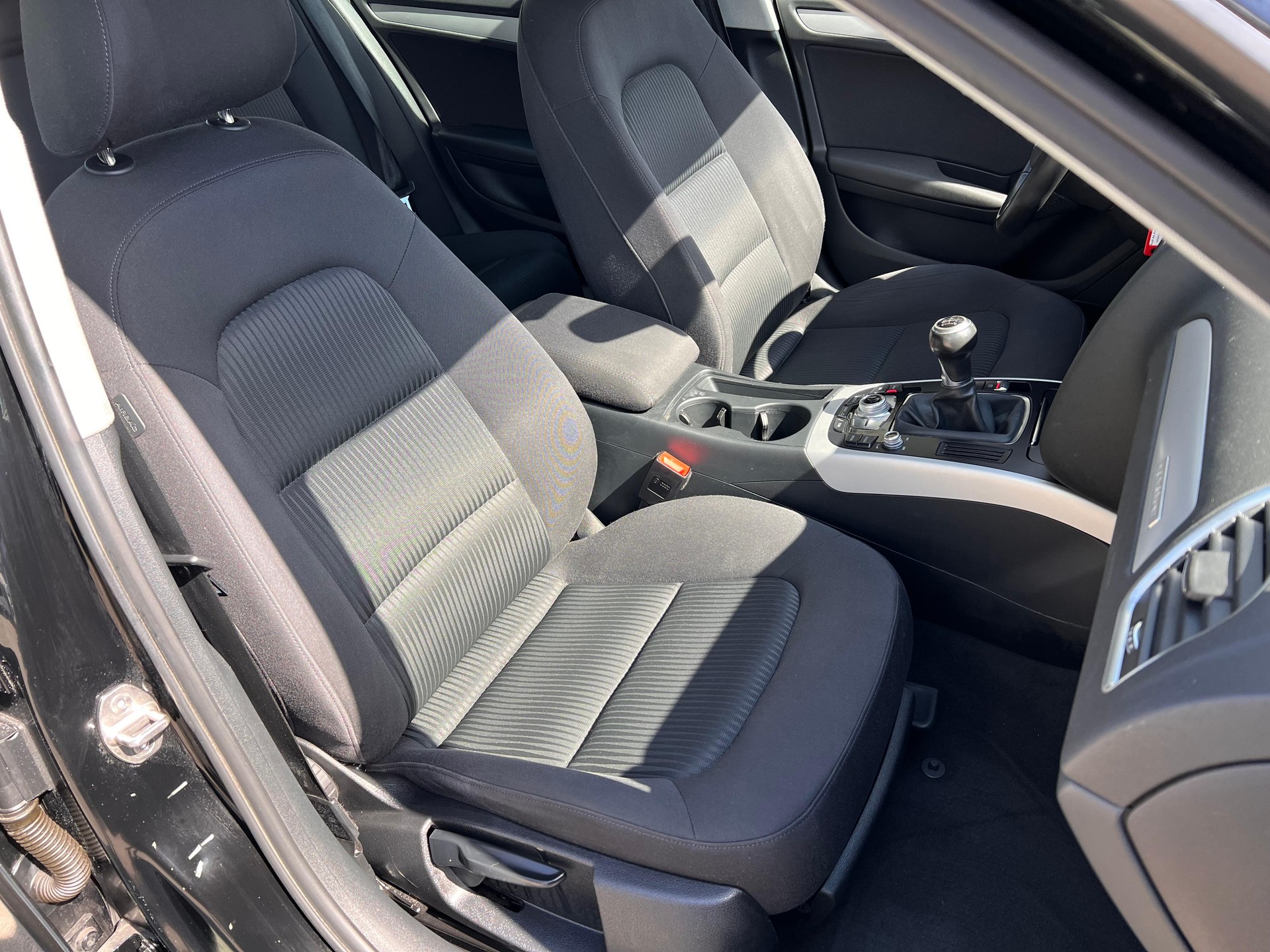 AUDI A4 Avant 2.0 TDI 150 quattro-image-14