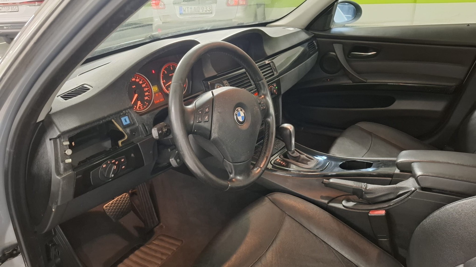 BMW 330xd-image-8