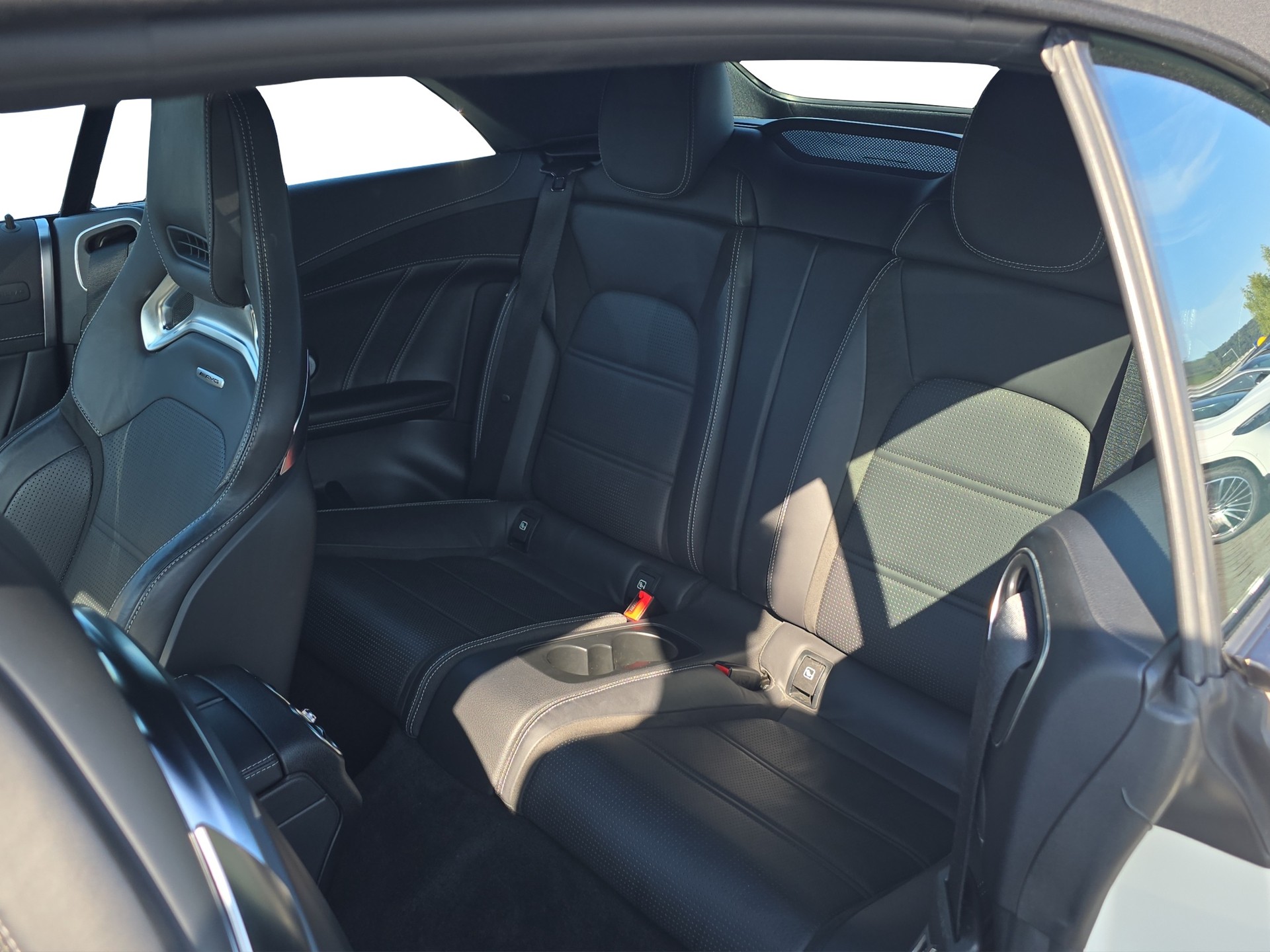 MERCEDES-BENZ C 63 S AMG 9G-tronic-image-9