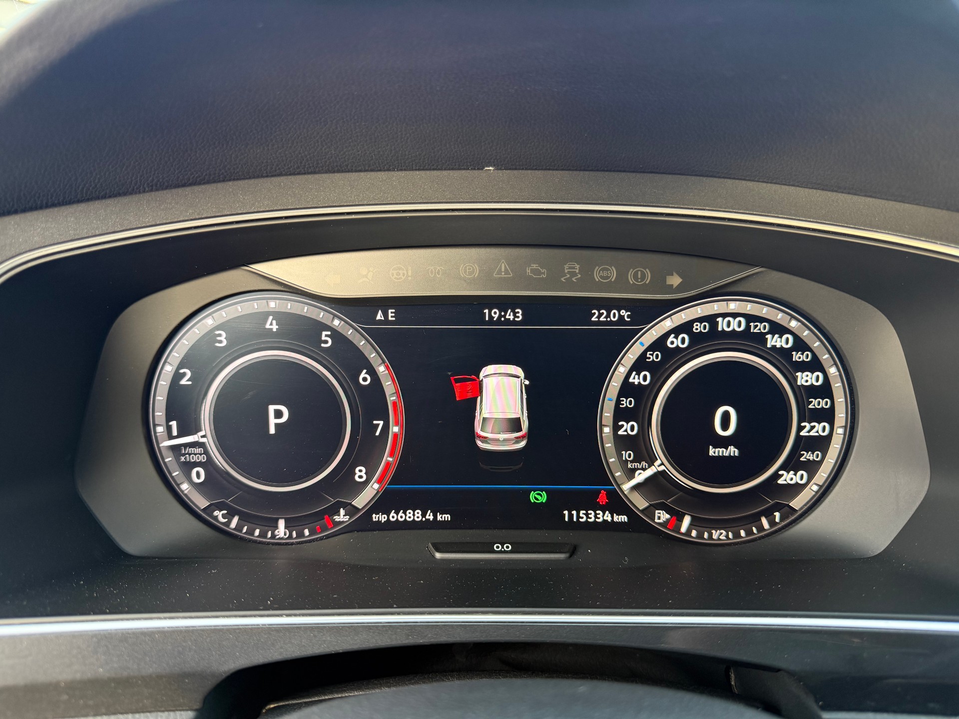 VW Tiguan 2.0TSI Comfortline 4Motion DSG-image-12