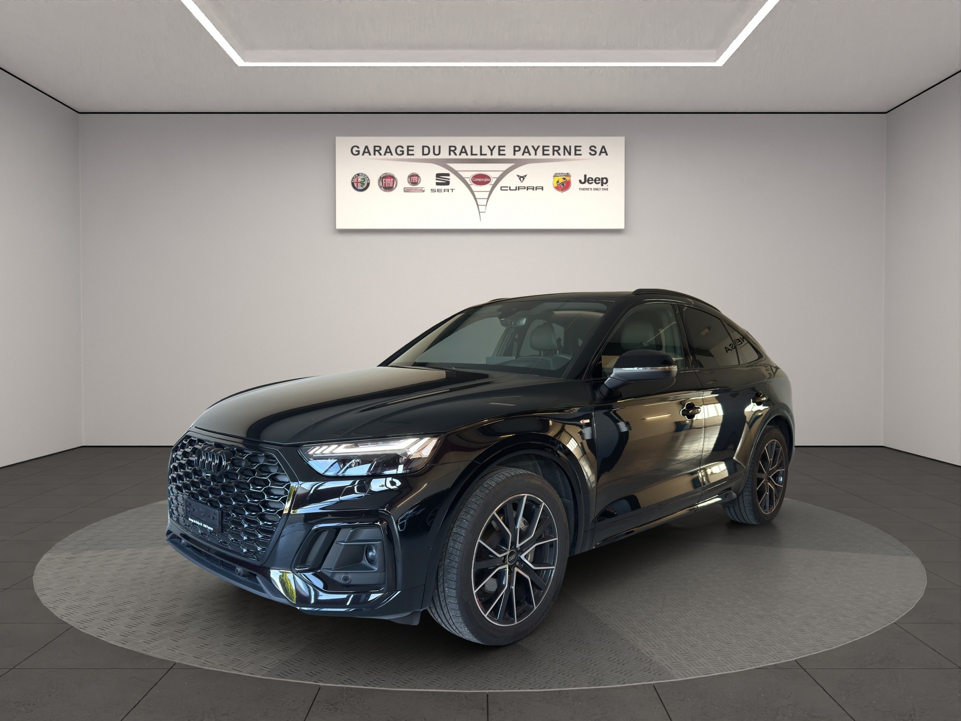 AUDI Q5 Sportback 40 TDI Blackedition quattro S-tronic-showroom-element-1