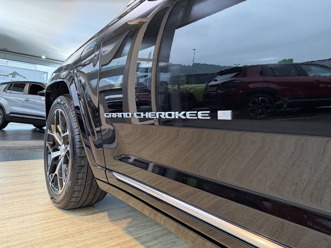 JEEP Grand Cherokee 2.0 Turbo Summit Reserve 4xe-image-9
