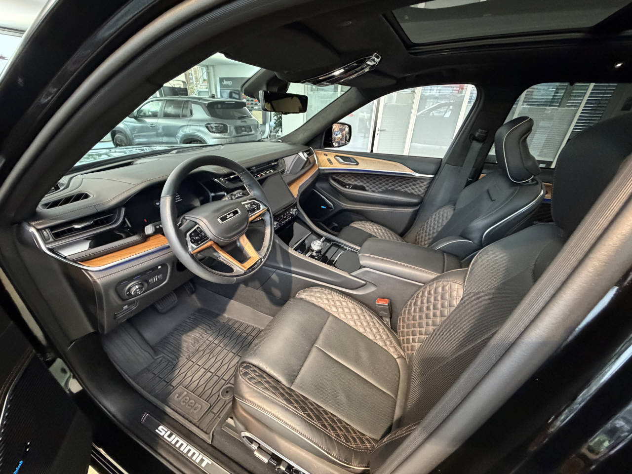 JEEP Grand Cherokee 2.0 Turbo Summit Reserve 4xe-image-8