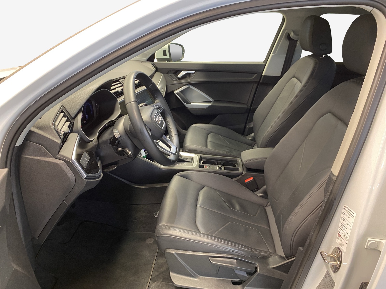 AUDI Q3 40 TFSI advanced quattro S-tronic-image-7