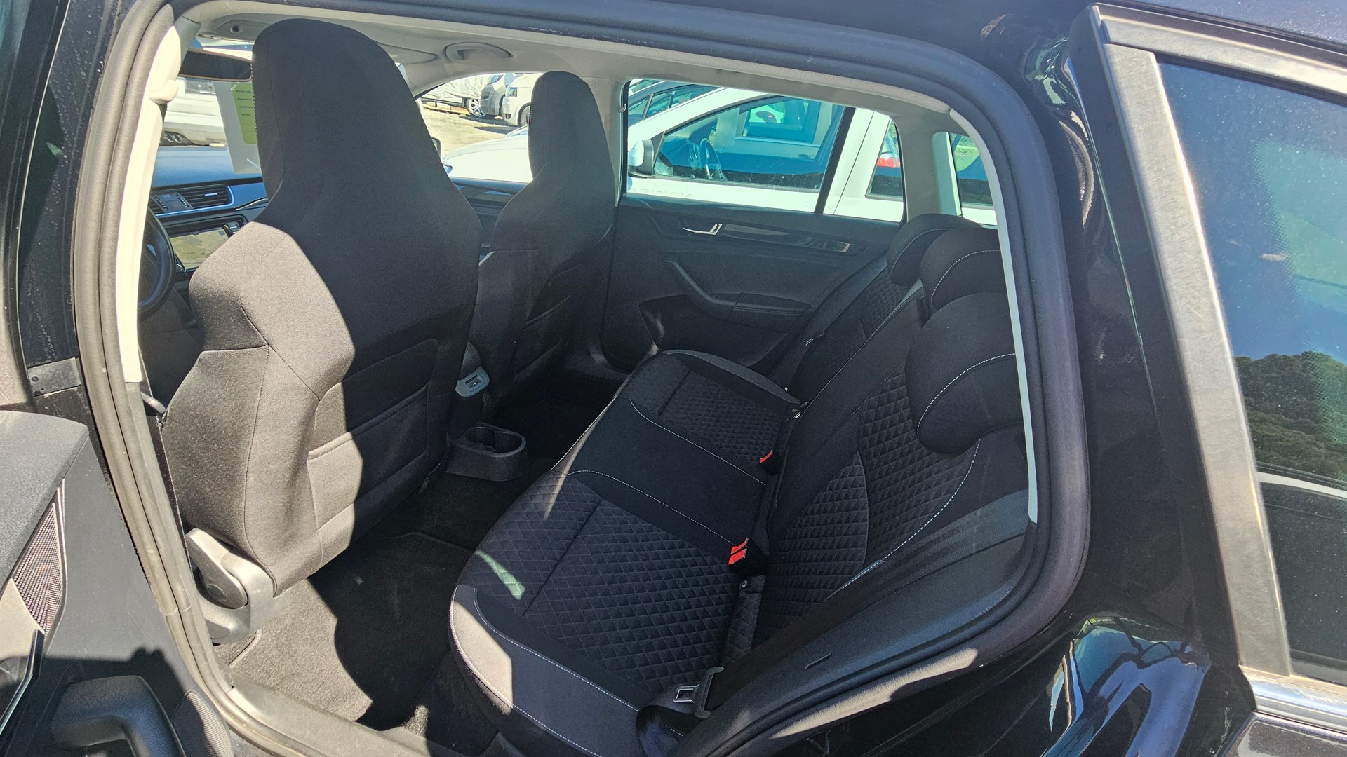SKODA Rapid Spaceback 1.4 TSI Ambition DSG-image-5