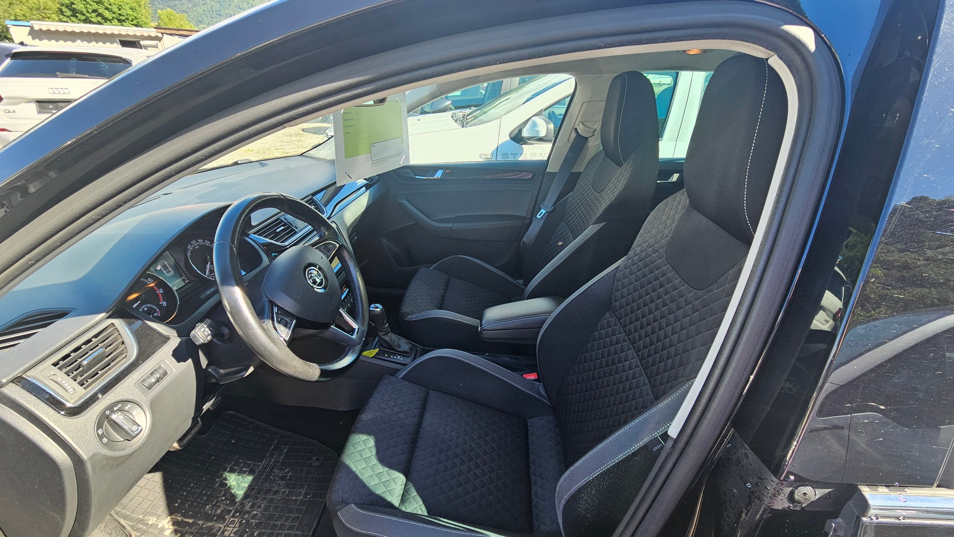 SKODA Rapid Spaceback 1.4 TSI Ambition DSG-image-4