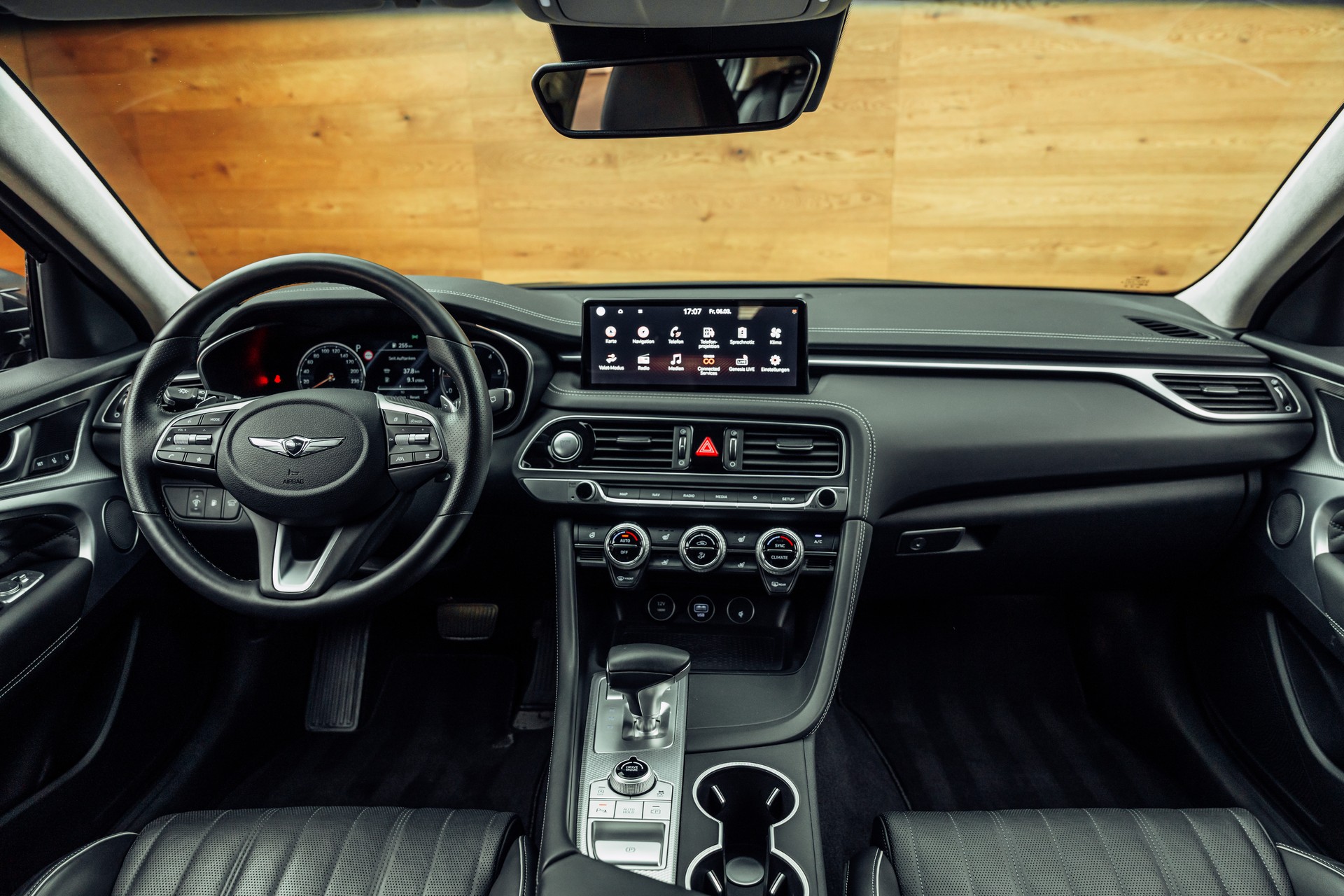 GENESIS G70 Shooting Brake 2.2 CRDI Luxus AT8 AWD-image-4