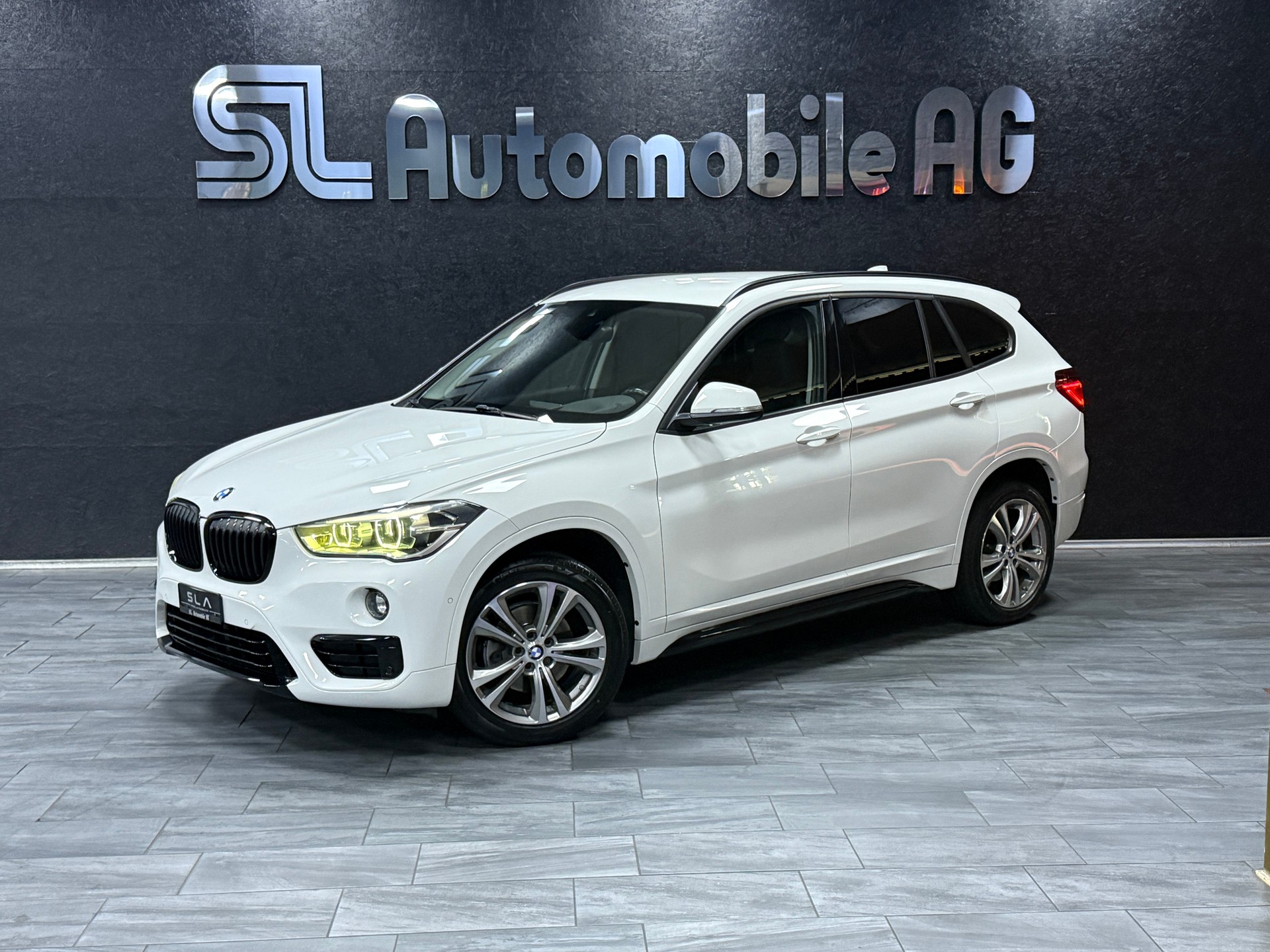BMW X1 xDrive 18d Sport Line Steptronic CH Fahrzeug