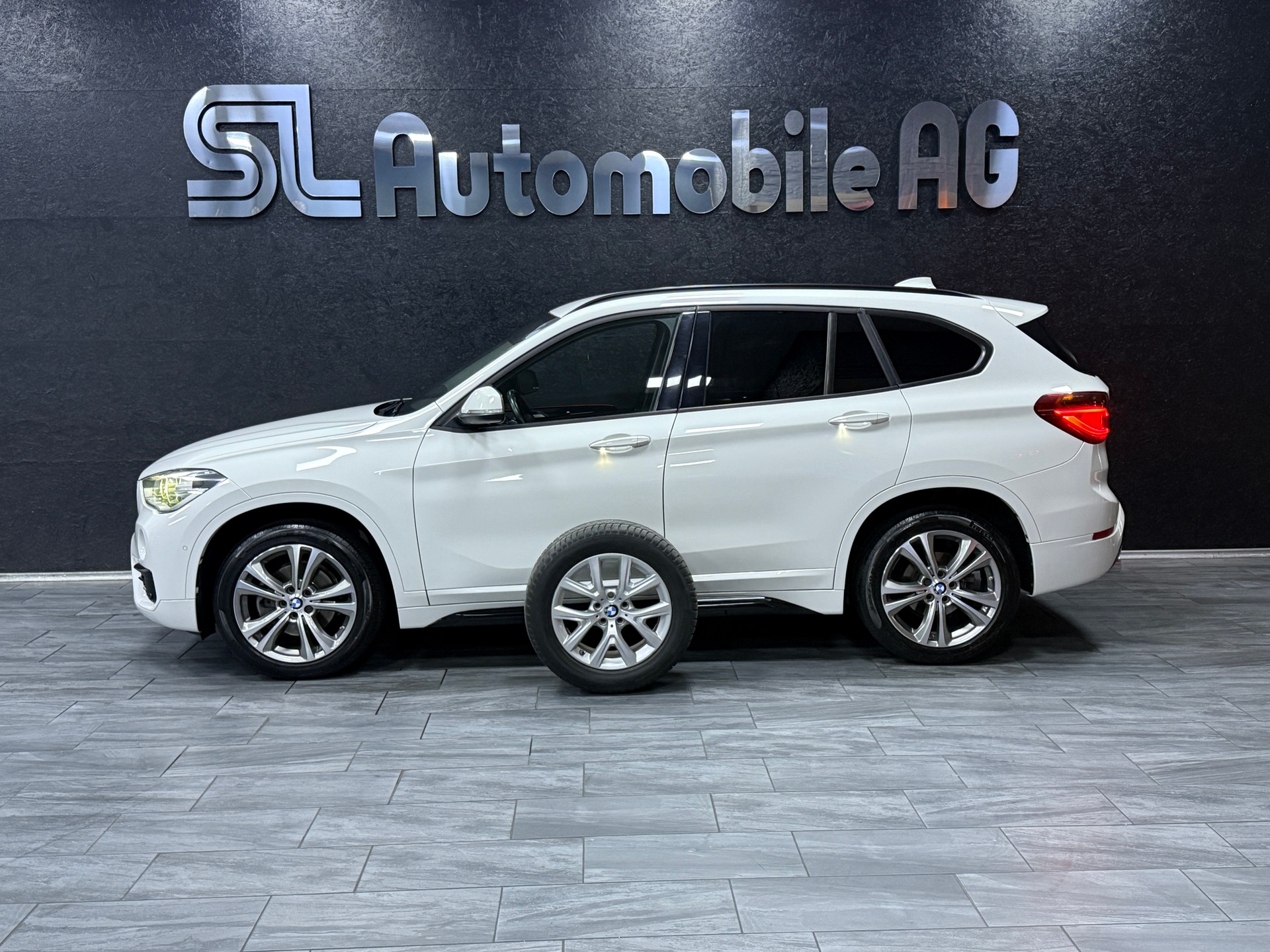 BMW X1 xDrive 18d Sport Line Steptronic CH Fahrzeug-image-8