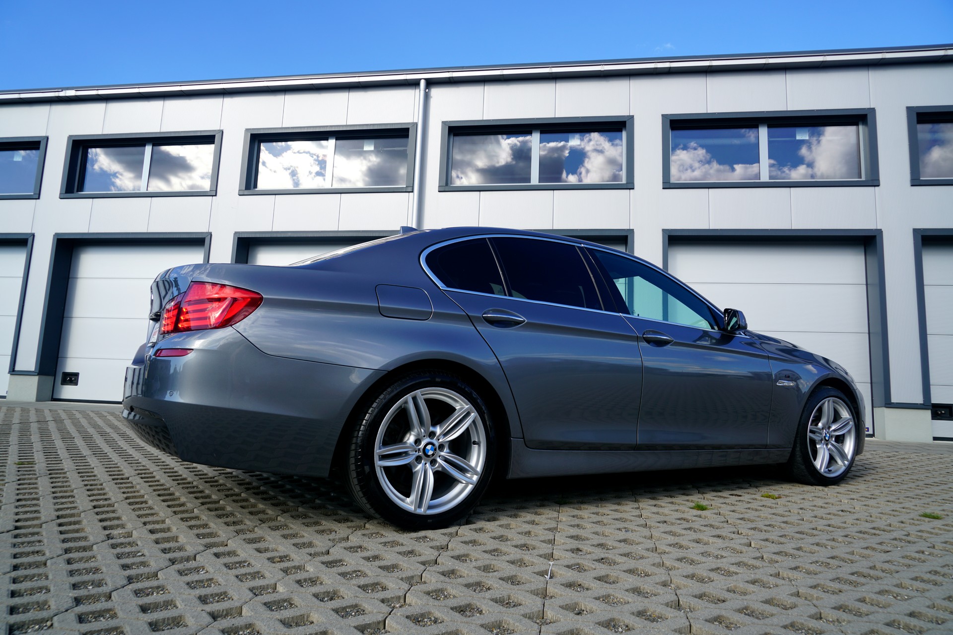 BMW 528i xDrive M-Sportpaket Steptronic (CH)-image-11