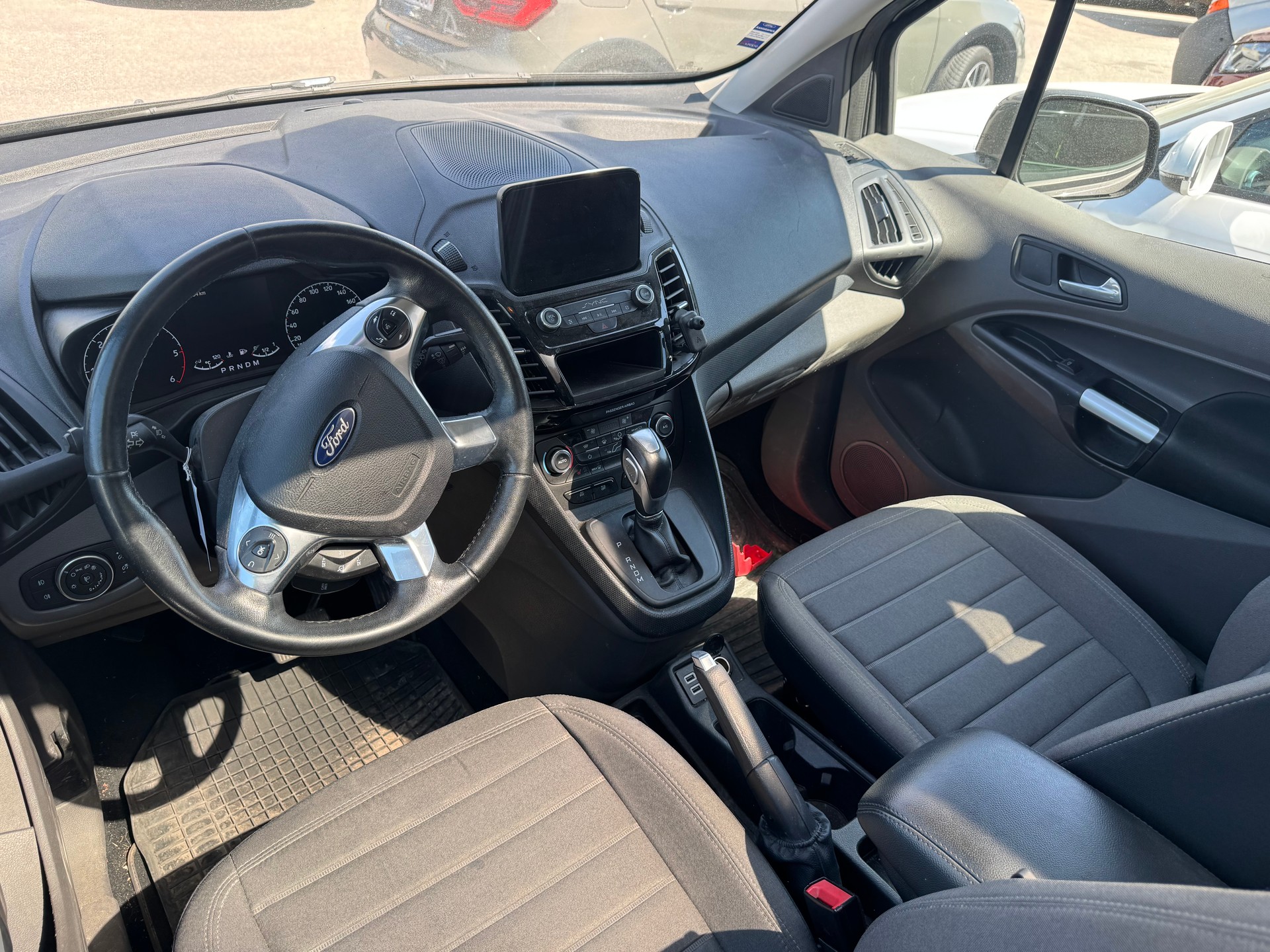 FORD Grand Tourneo Connect 1.5 EcoBlue Titanium Automat-image-6