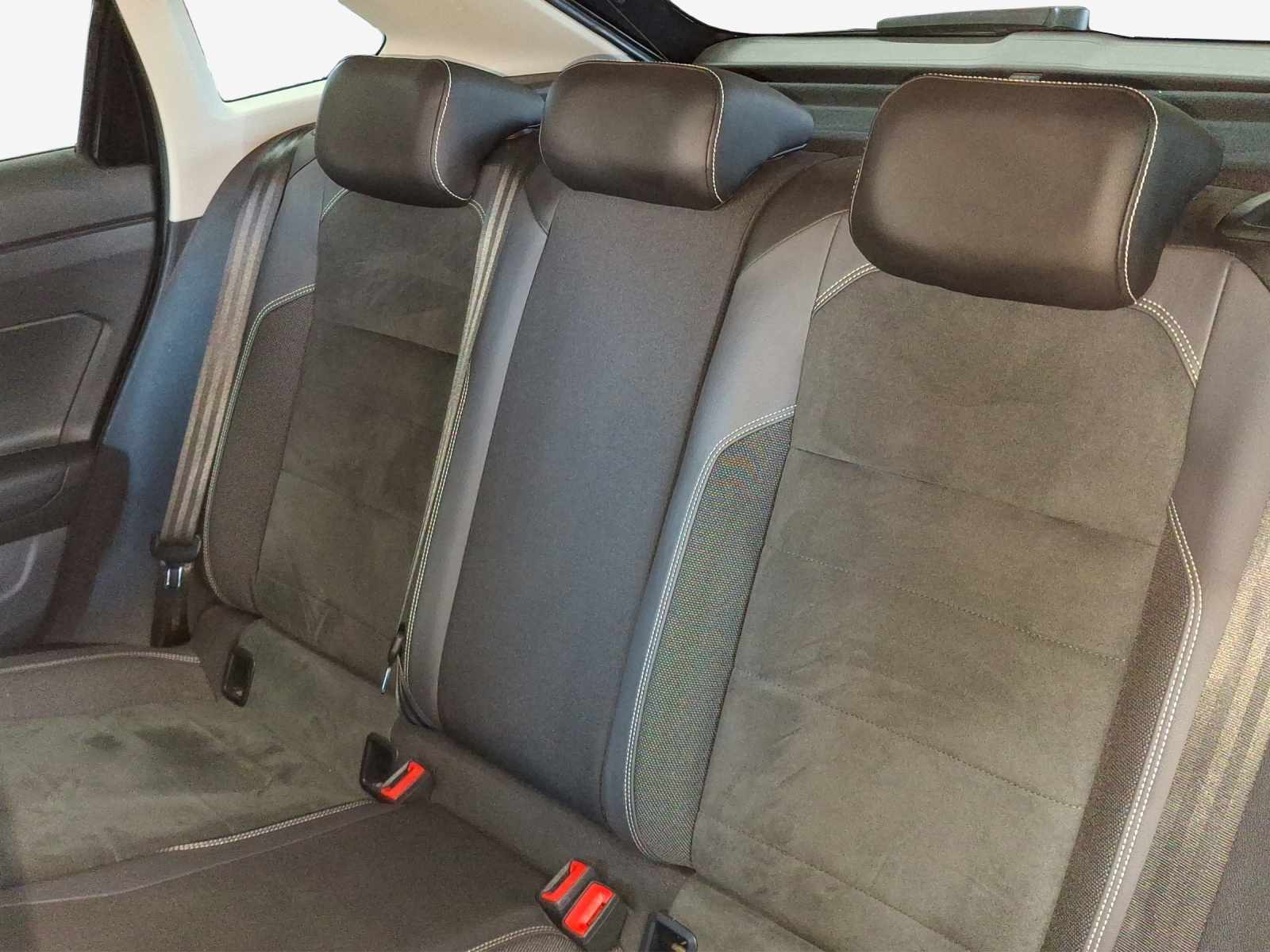 VW Taigo 1.0 TSI Style DSG-image-11