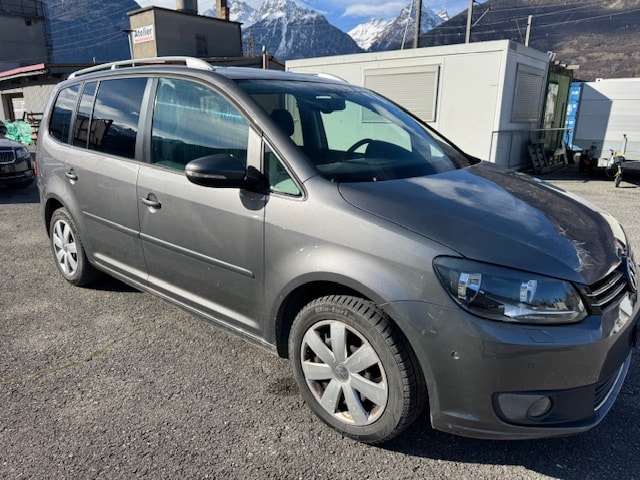 VW Touran 2.0 TDI BlueMotion Technology Highline-image-6