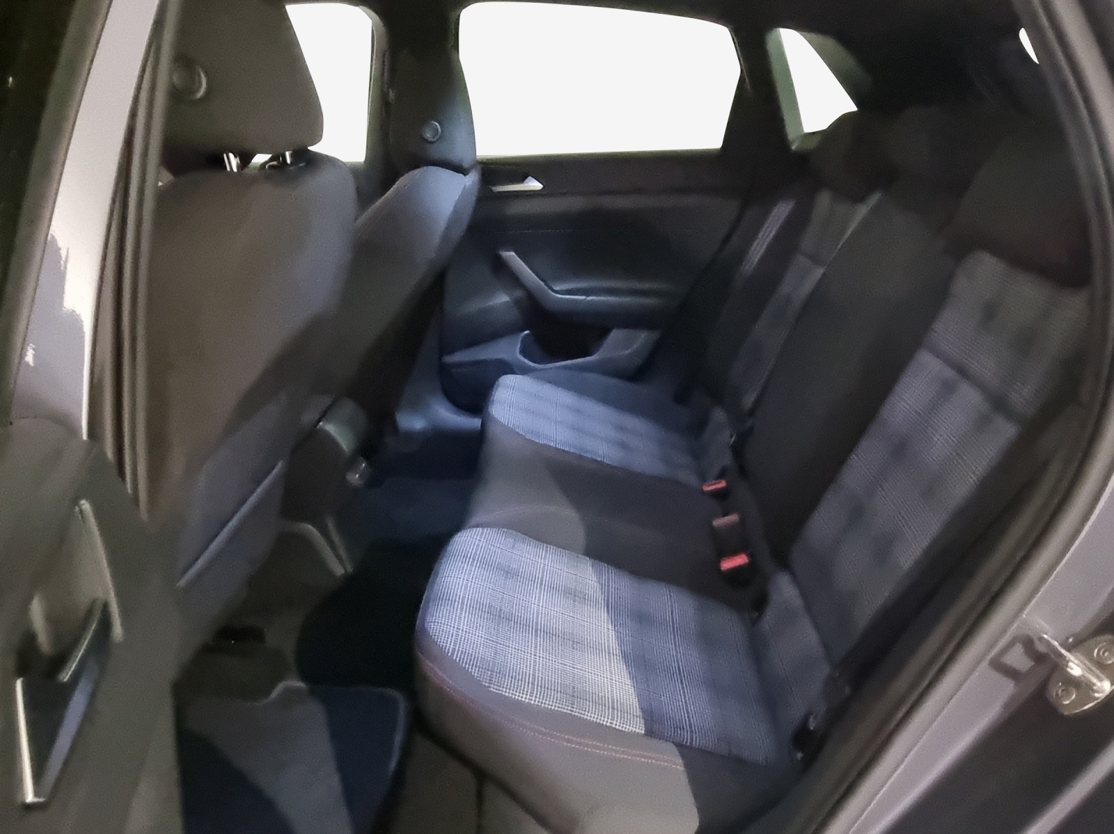 VW Polo 2.0 TSI GTI DSG-image-11