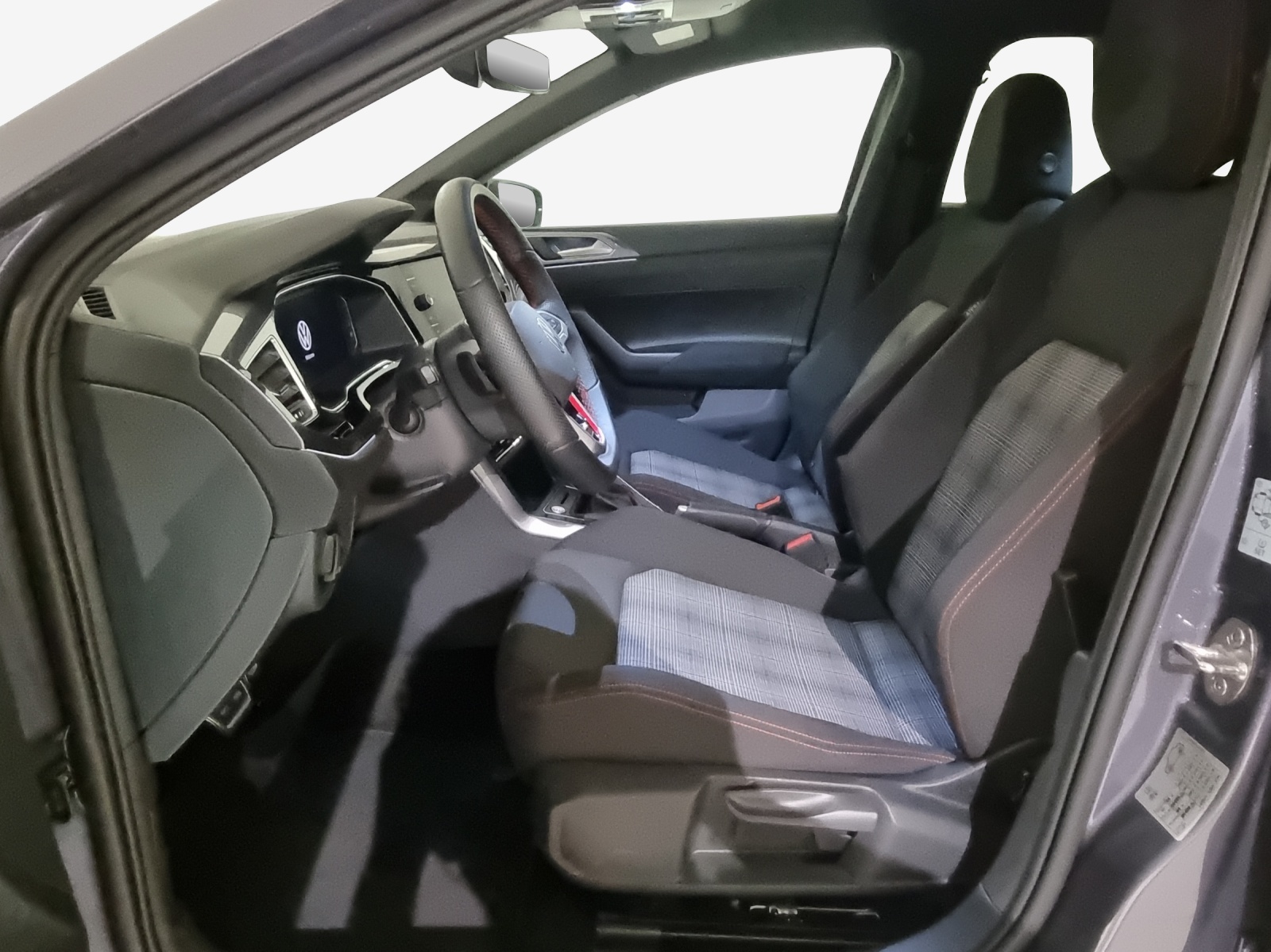 VW Polo 2.0 TSI GTI DSG-image-7