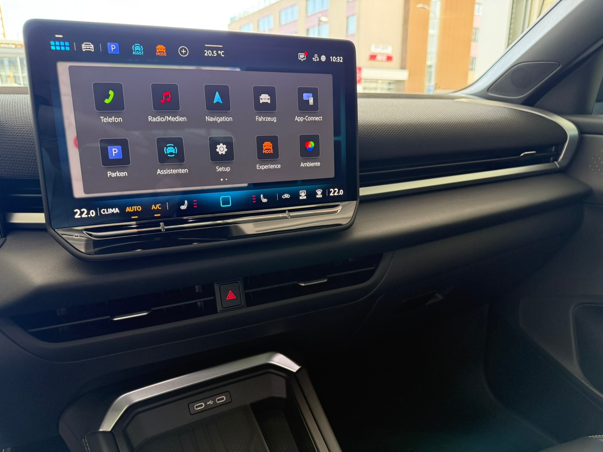 VW T-Roc 1.5 eTSI mHEV R-Line DSG-image-13