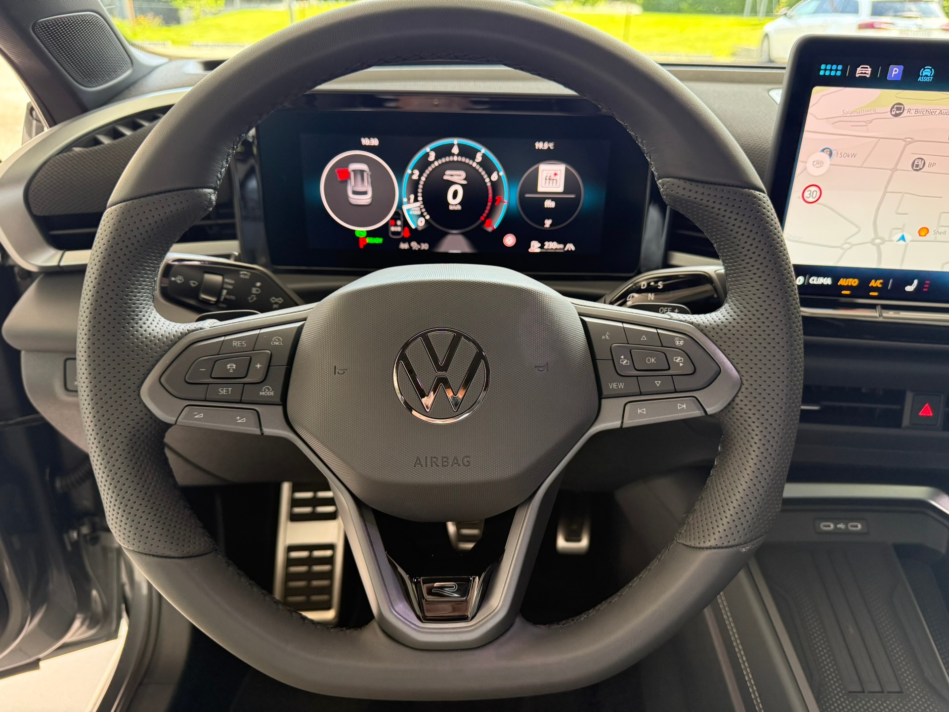 VW T-Roc 1.5 eTSI mHEV R-Line DSG-image-9