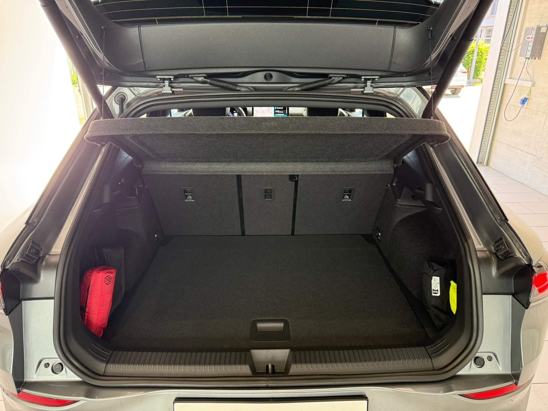 VW T-Roc 1.5 eTSI mHEV R-Line DSG-image-5
