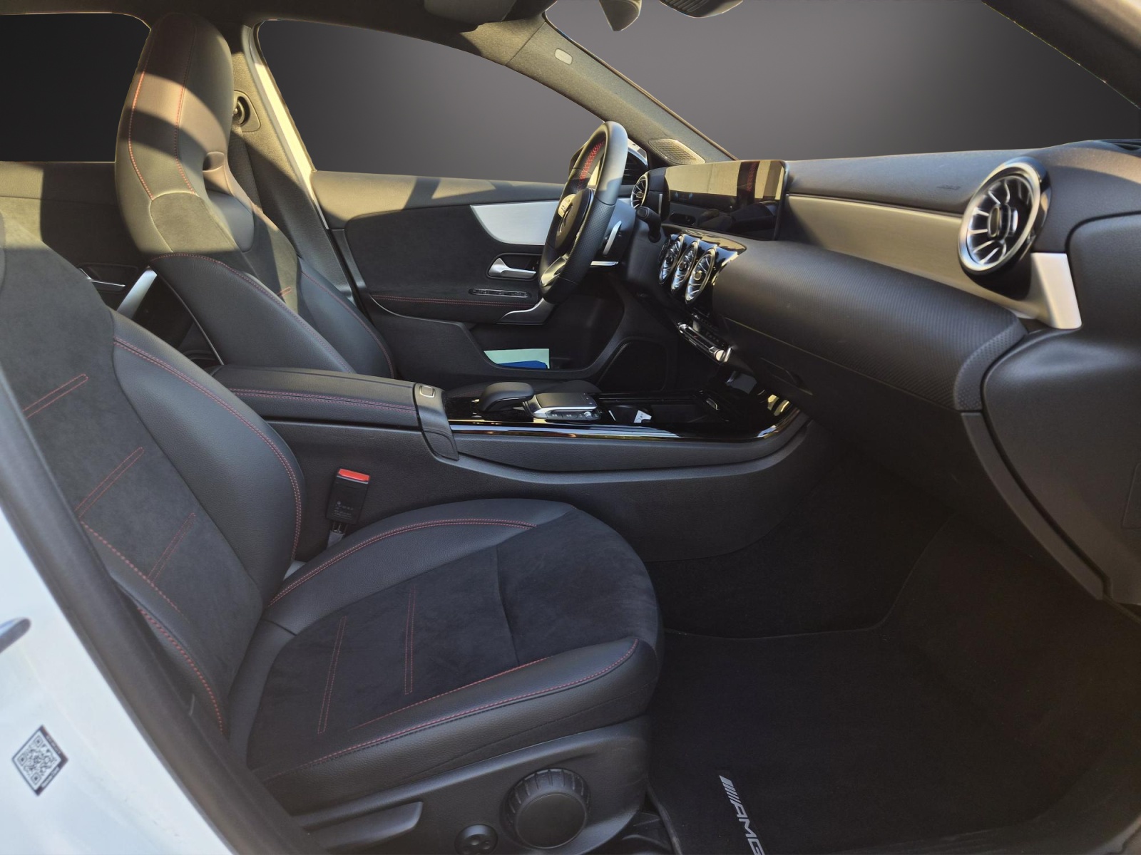 MERCEDES-BENZ A 180 Night Star AMG Line 7G-DCT-image-6