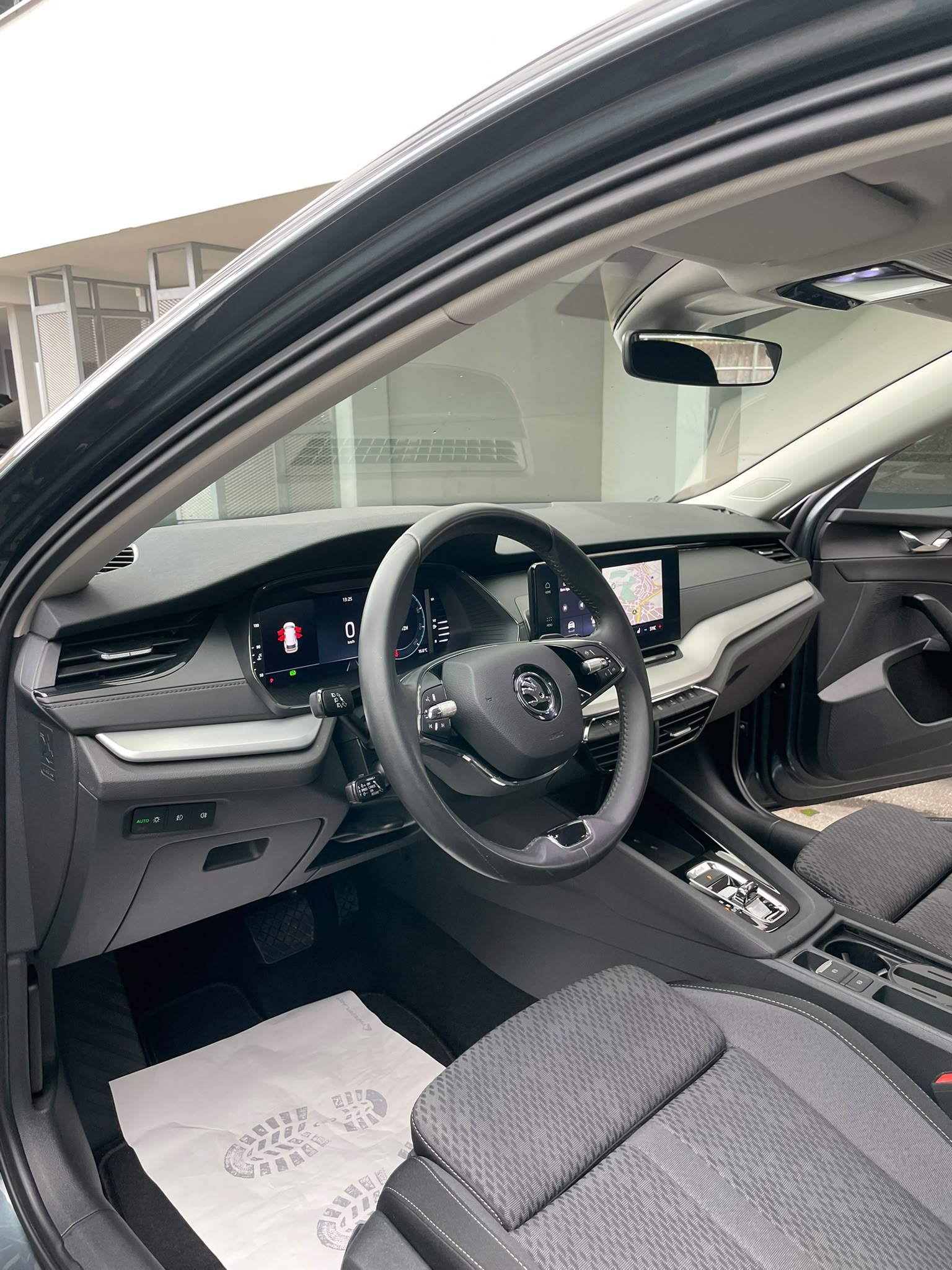 SKODA Facelift Octavia Combi 2.0 TDI DSG Ambition 4x4 mit AHK 2000kg 57% Rabatt-image-15