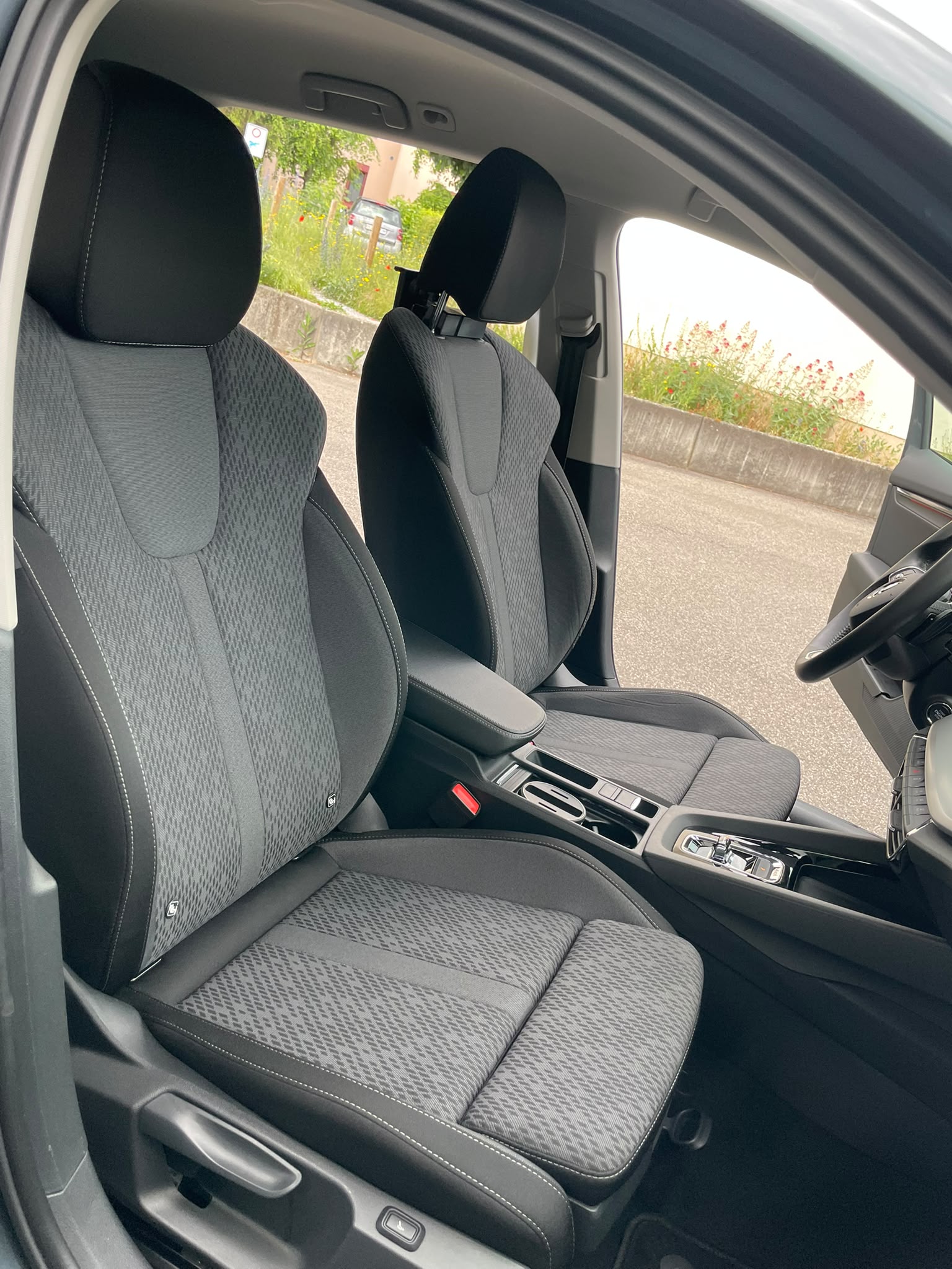 SKODA Facelift Octavia Combi 2.0 TDI DSG Ambition 4x4 mit AHK 2000kg 57% Rabatt-image-6