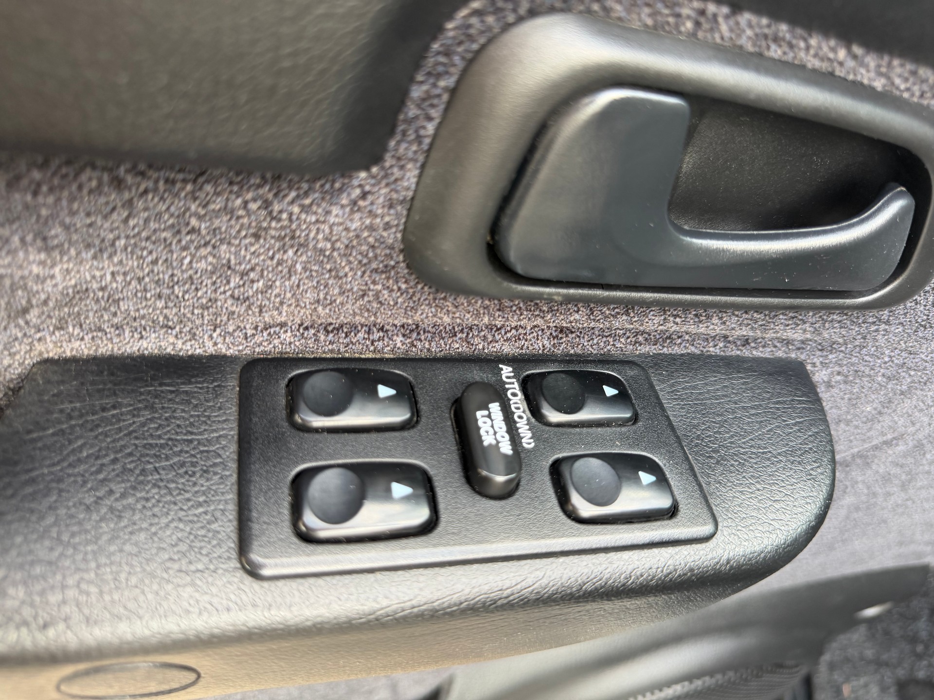 HYUNDAI Galloper 3.0 V6-image-14