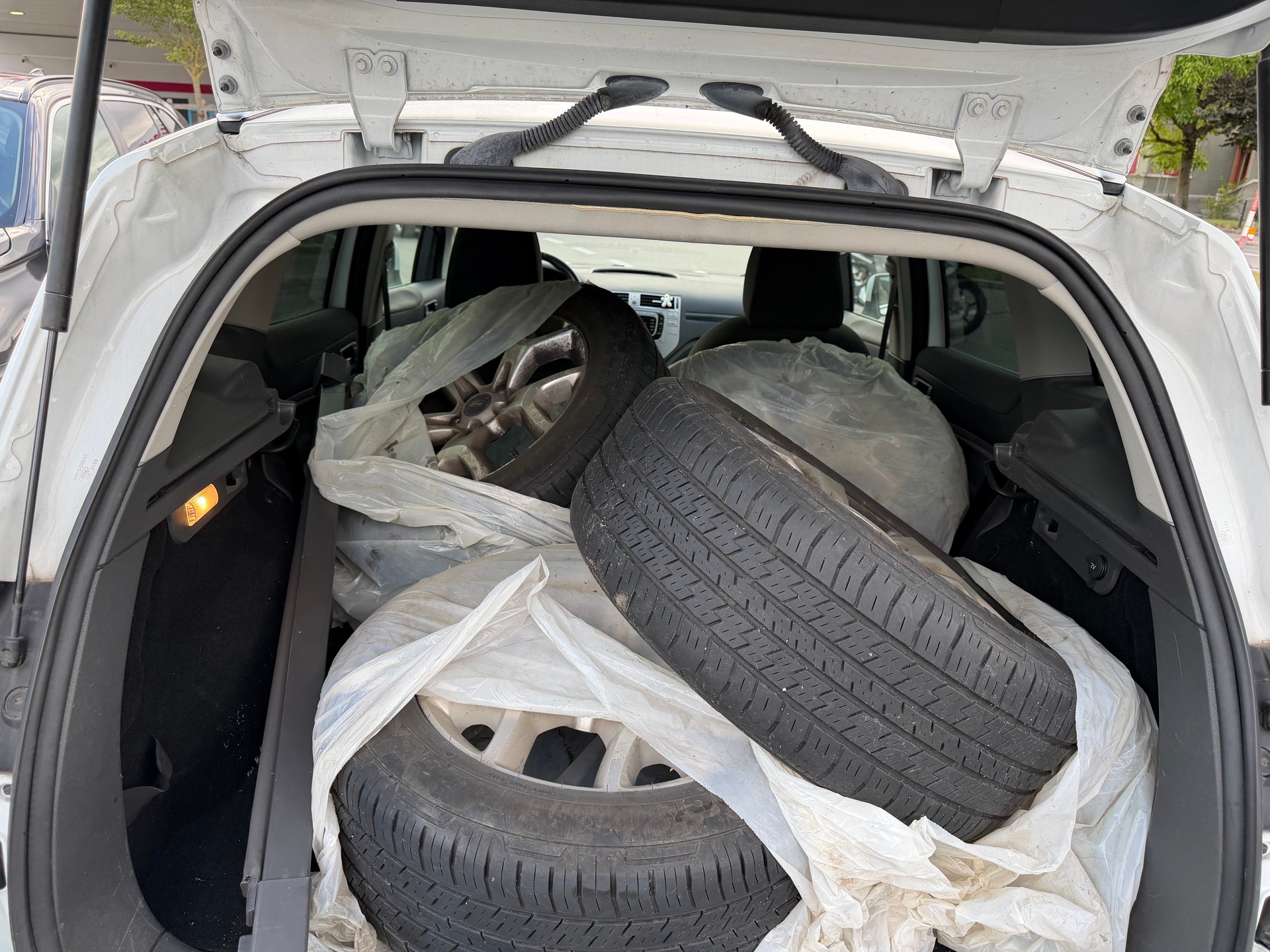 FORD Kuga 2.0 TDCi Carving 4WD-ab Mfk-image-5