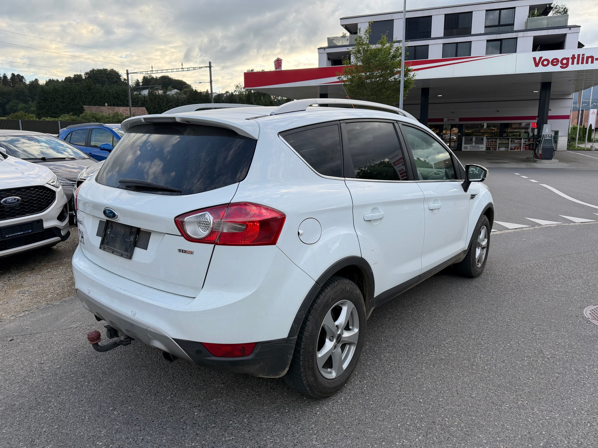FORD Kuga 2.0 TDCi Carving 4WD-ab Mfk-image-2